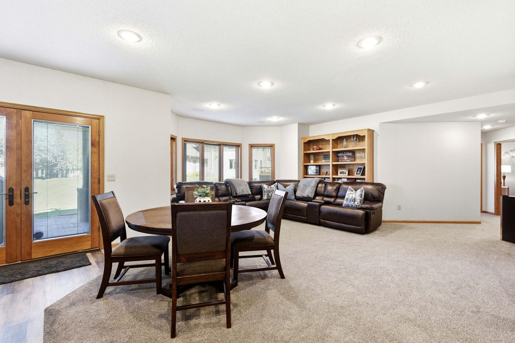 313 Wyndham Circle W Property Photo 35