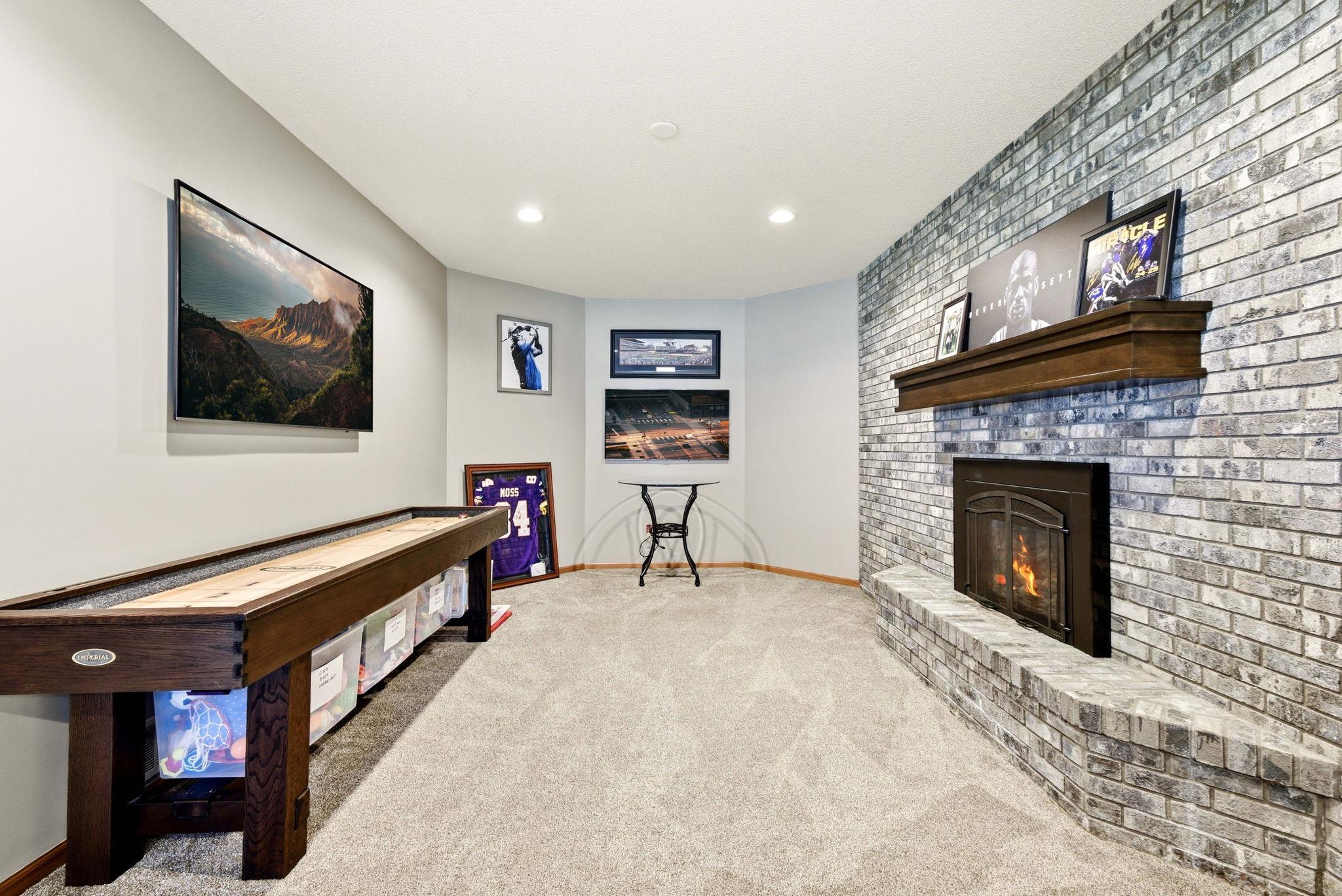 313 Wyndham Circle W Property Photo 39
