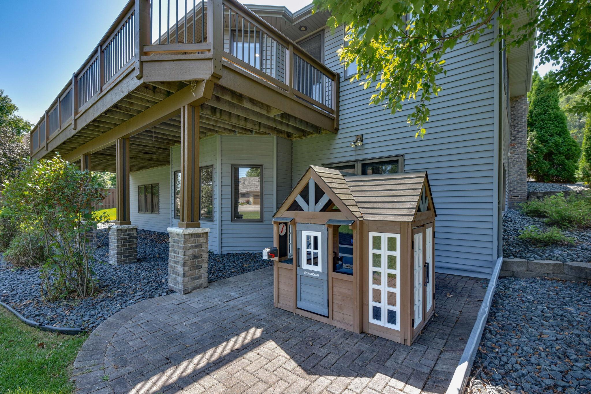 313 Wyndham Circle W Property Photo 41