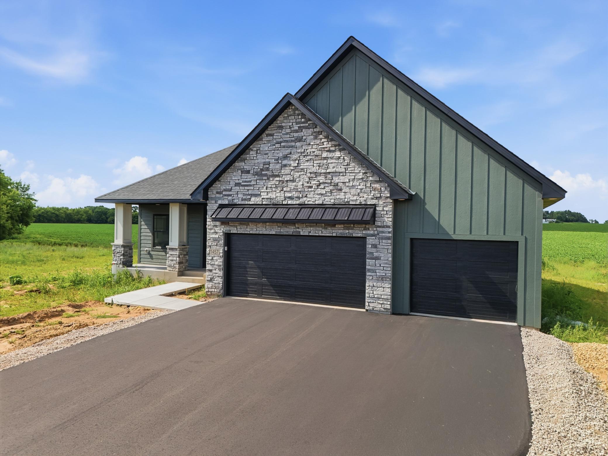 1457 Otter Way Property Photo 2
