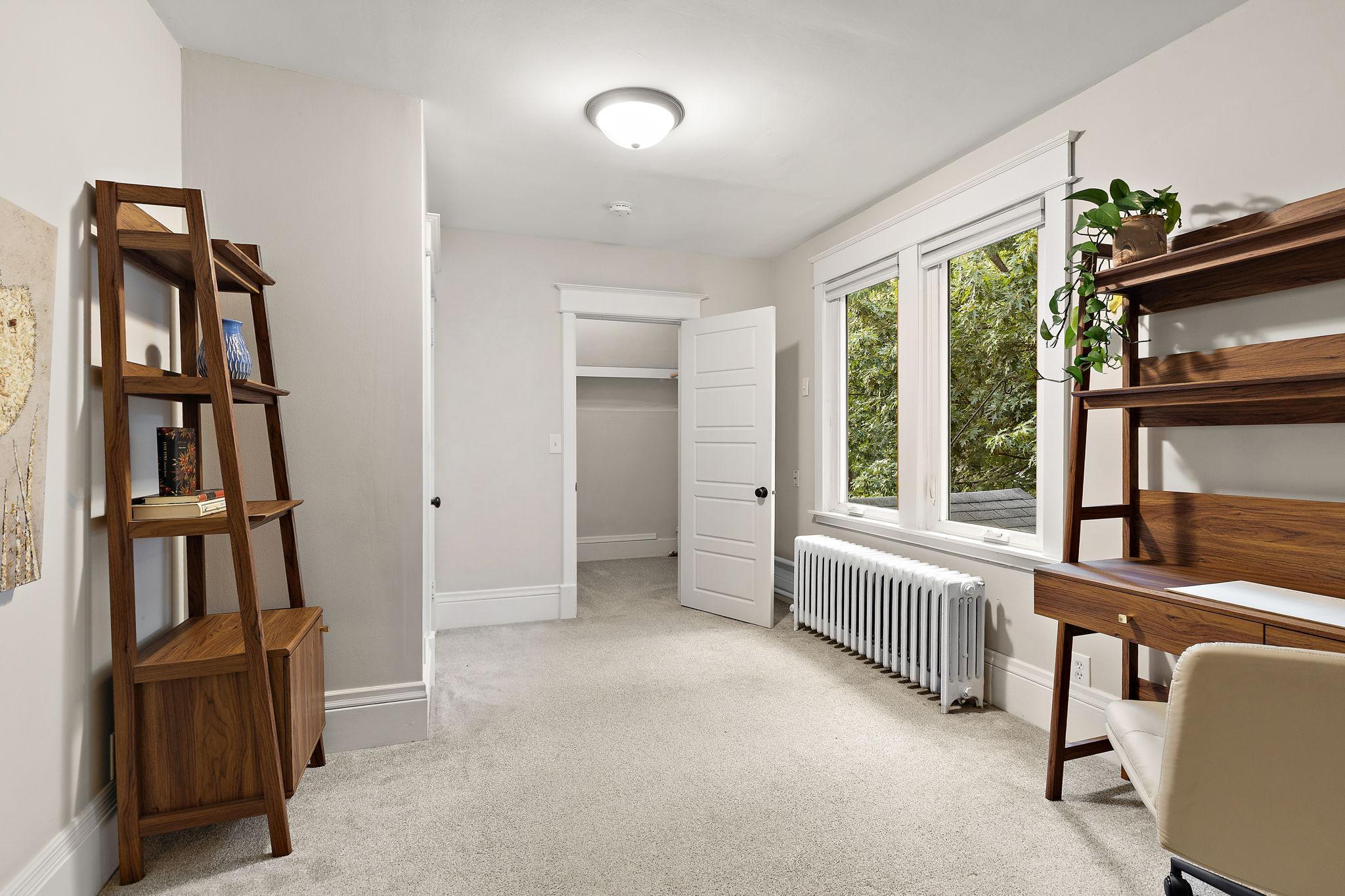 1086 Pleasant Avenue Property Photo 8