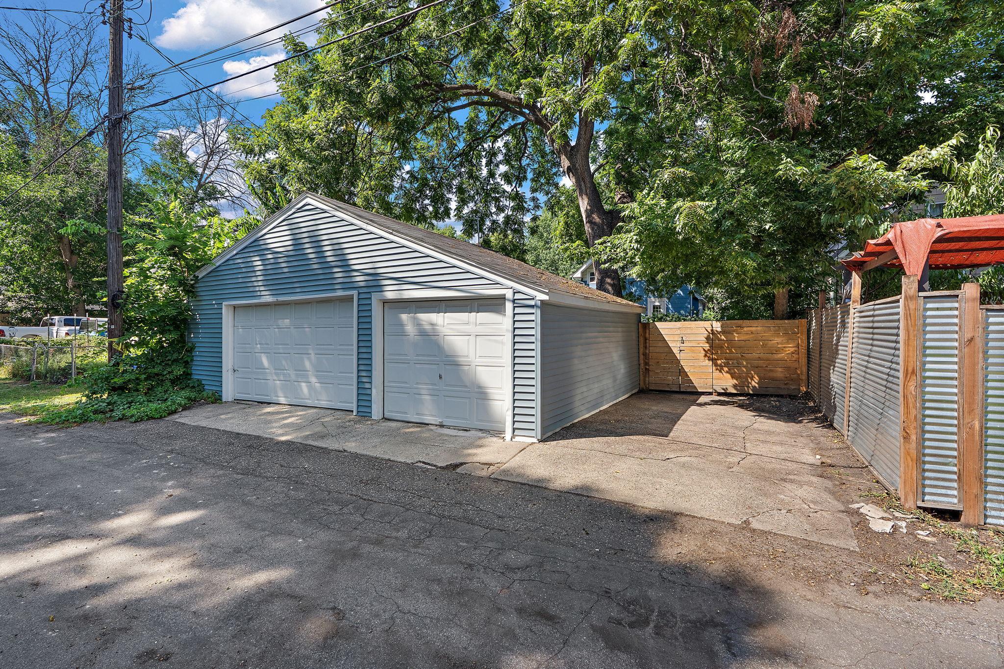 1086 Pleasant Avenue Property Photo 11