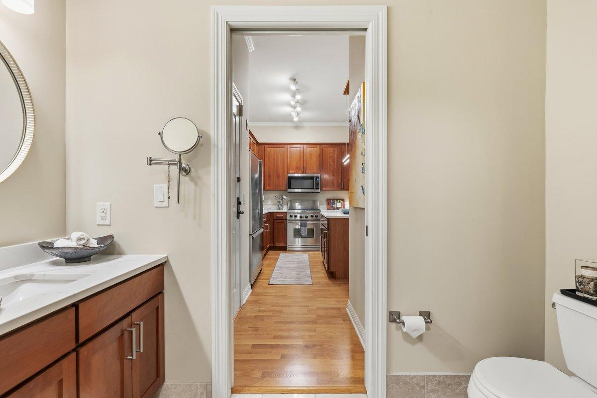 370 Marshall Avenue 102 Property Photo 21