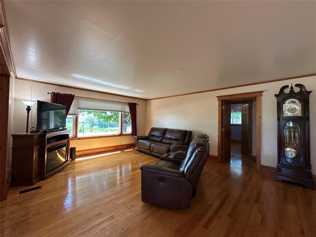 E910 Cedar Road Property Photo 12