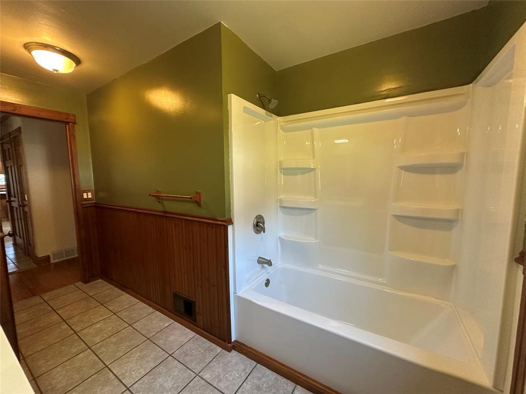 E910 Cedar Road Property Photo 16