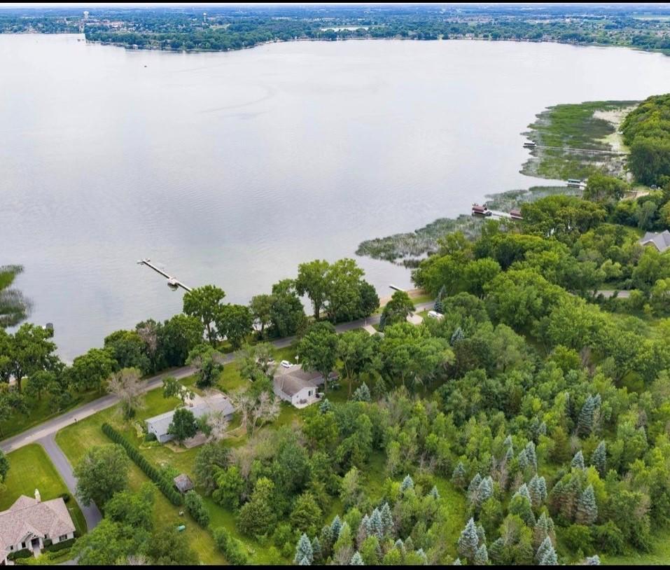 10980 N Shore Road Property Photo 1