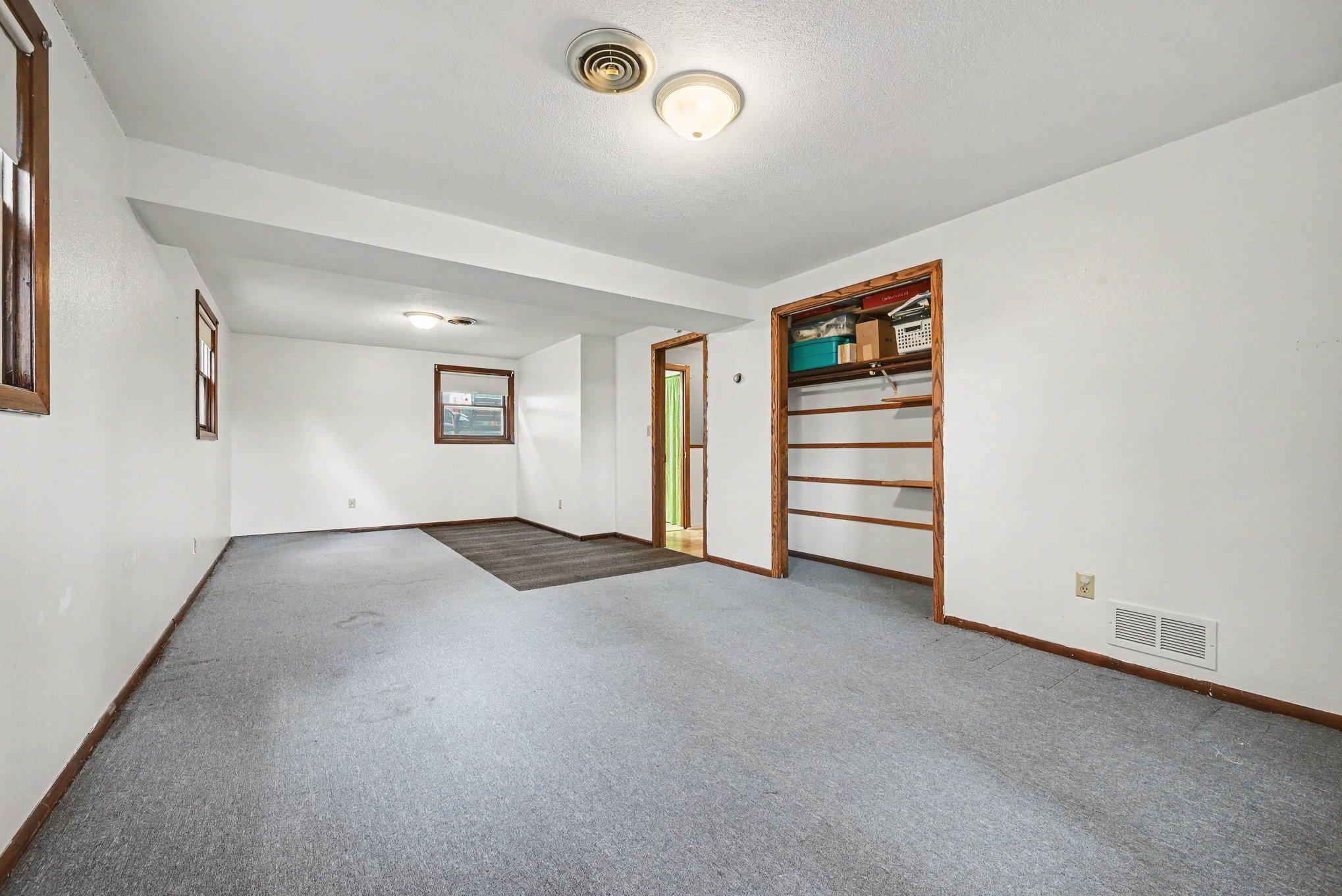 1201 County Road B2 W Property Photo 16