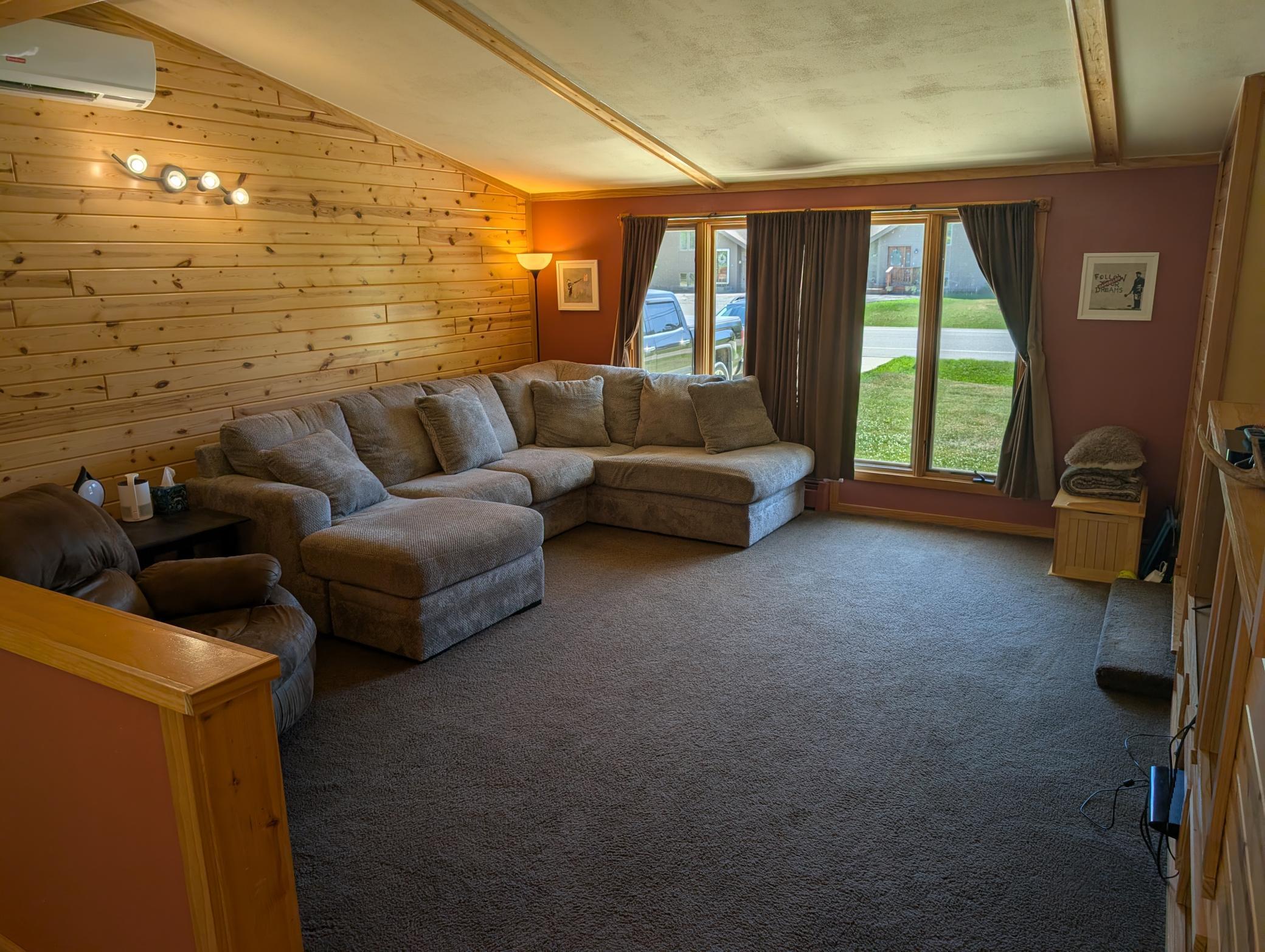 214 Shorewood Drive Property Photo 3