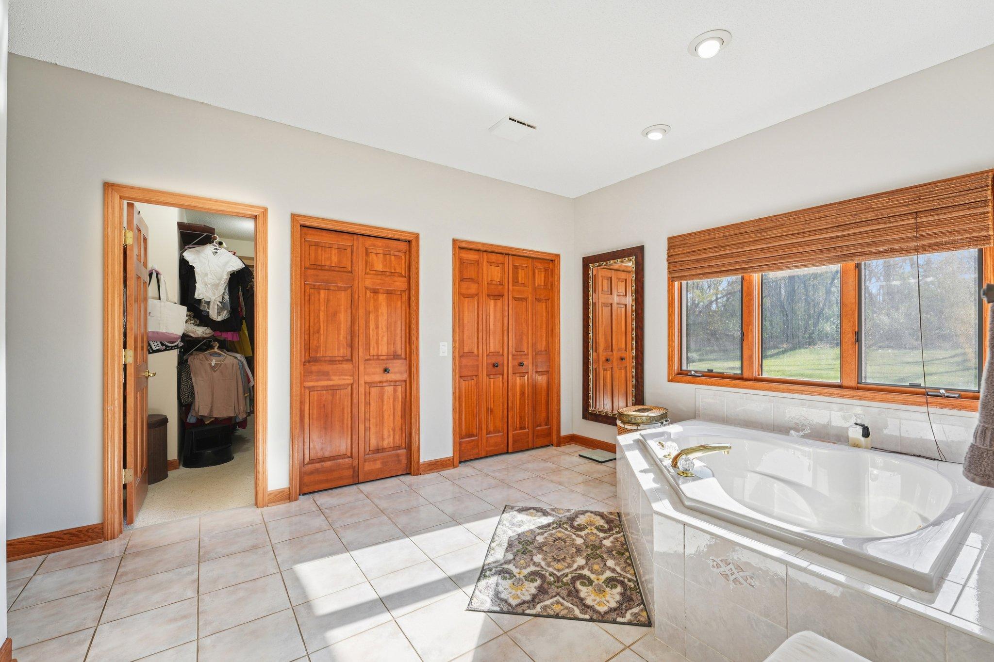 18685 Highview Avenue Property Photo 16