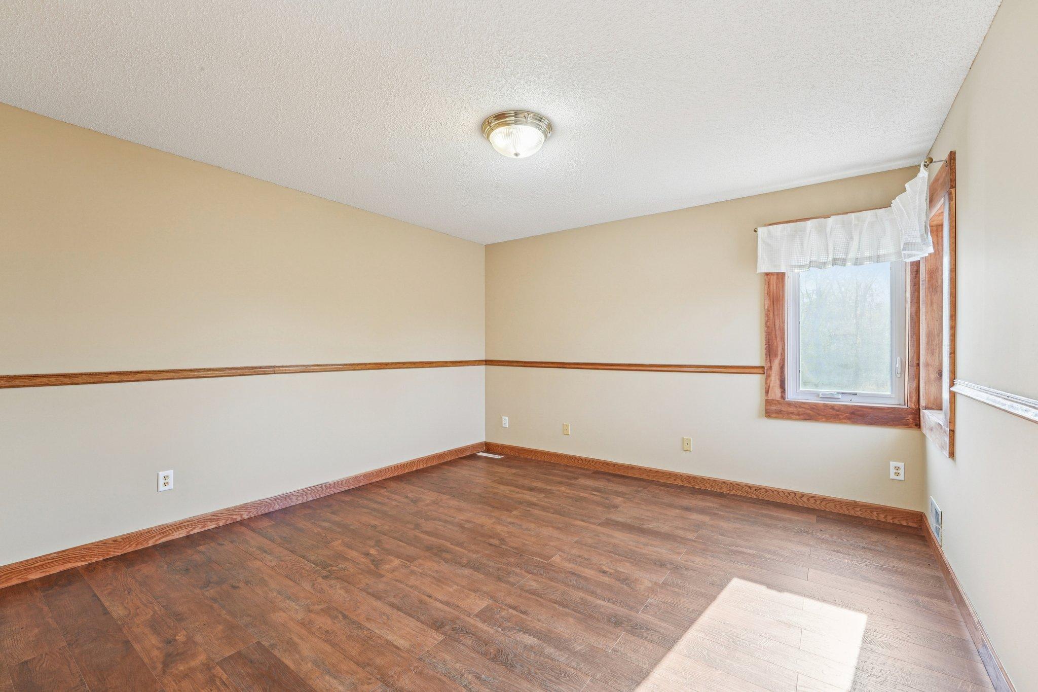 18685 Highview Avenue Property Photo 21