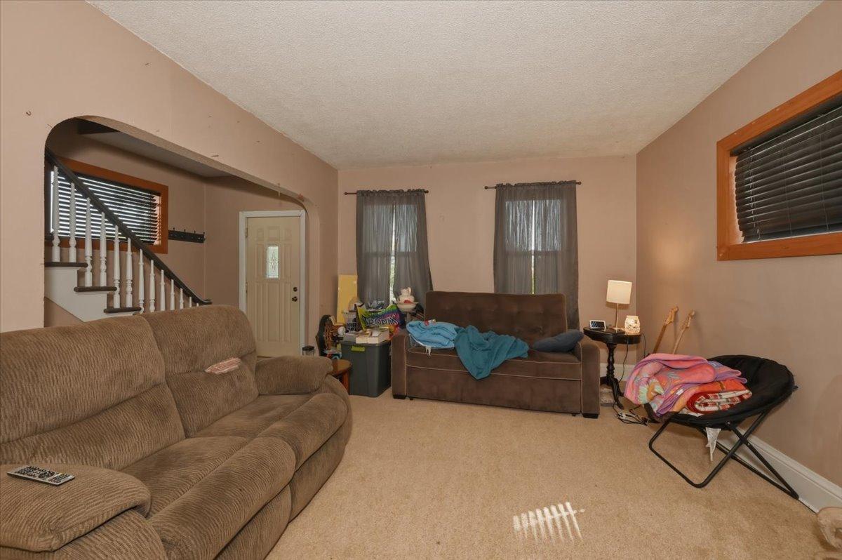 2114 E 6th Street Property Photo 6