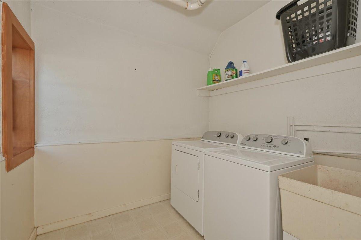 2114 E 6th Street Property Photo 12