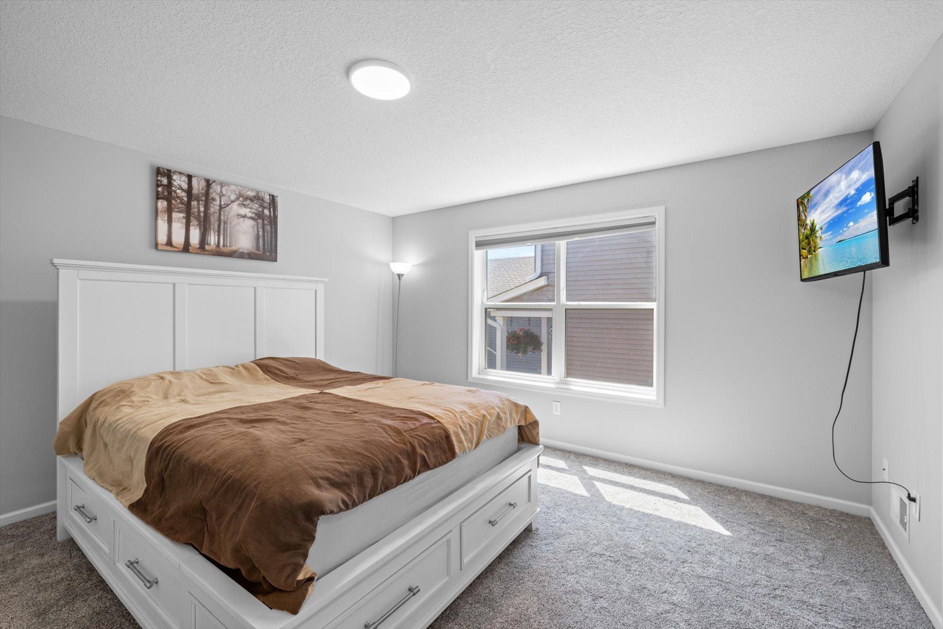 13772 Apollo Way Property Photo 10