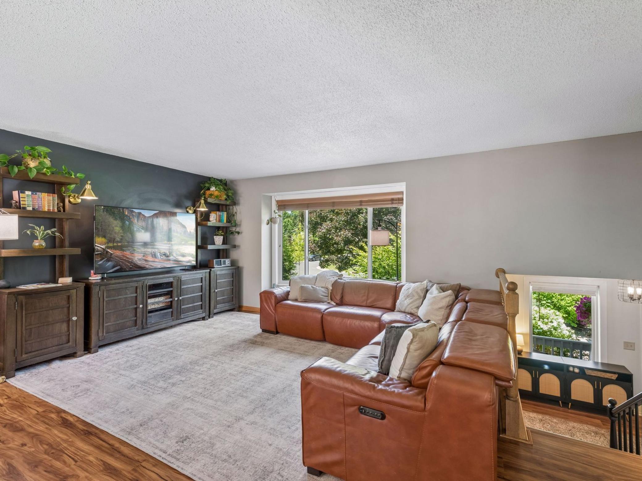 4881 Independence Street Property Photo 6