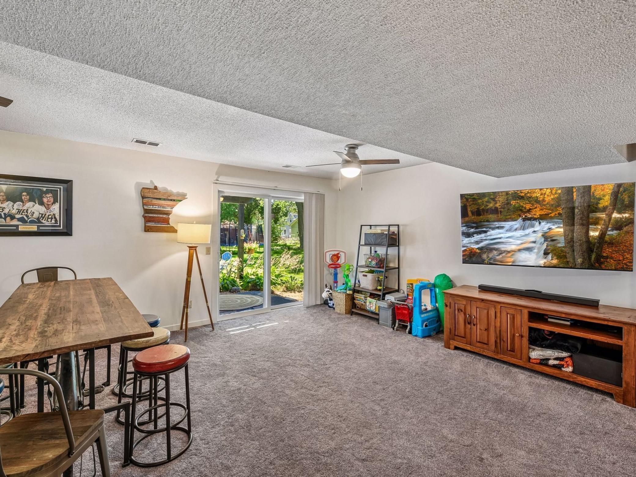 4881 Independence Street Property Photo 25