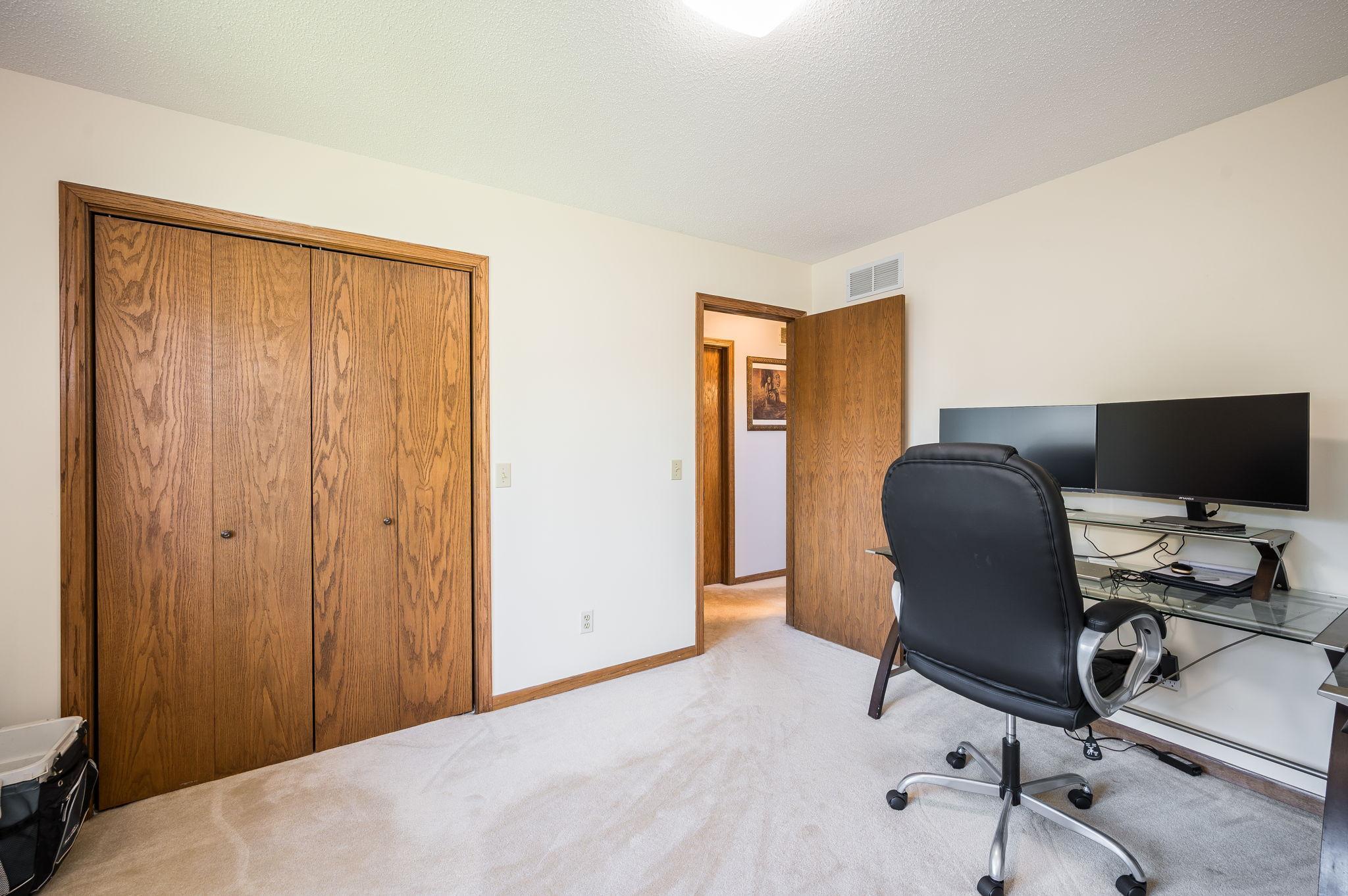 1735 Orchid Drive N Property Photo 25