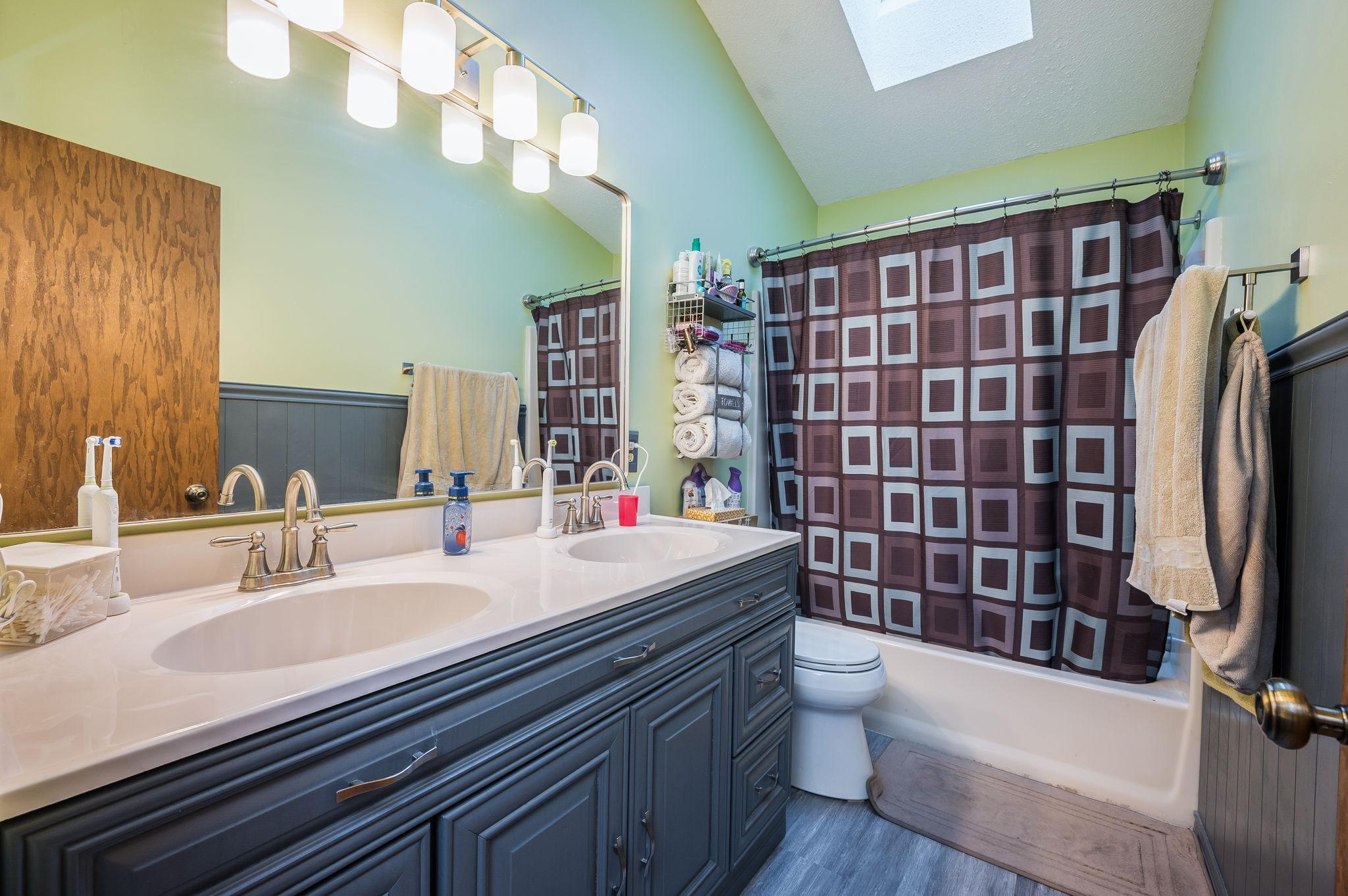 1735 Orchid Drive N Property Photo 31