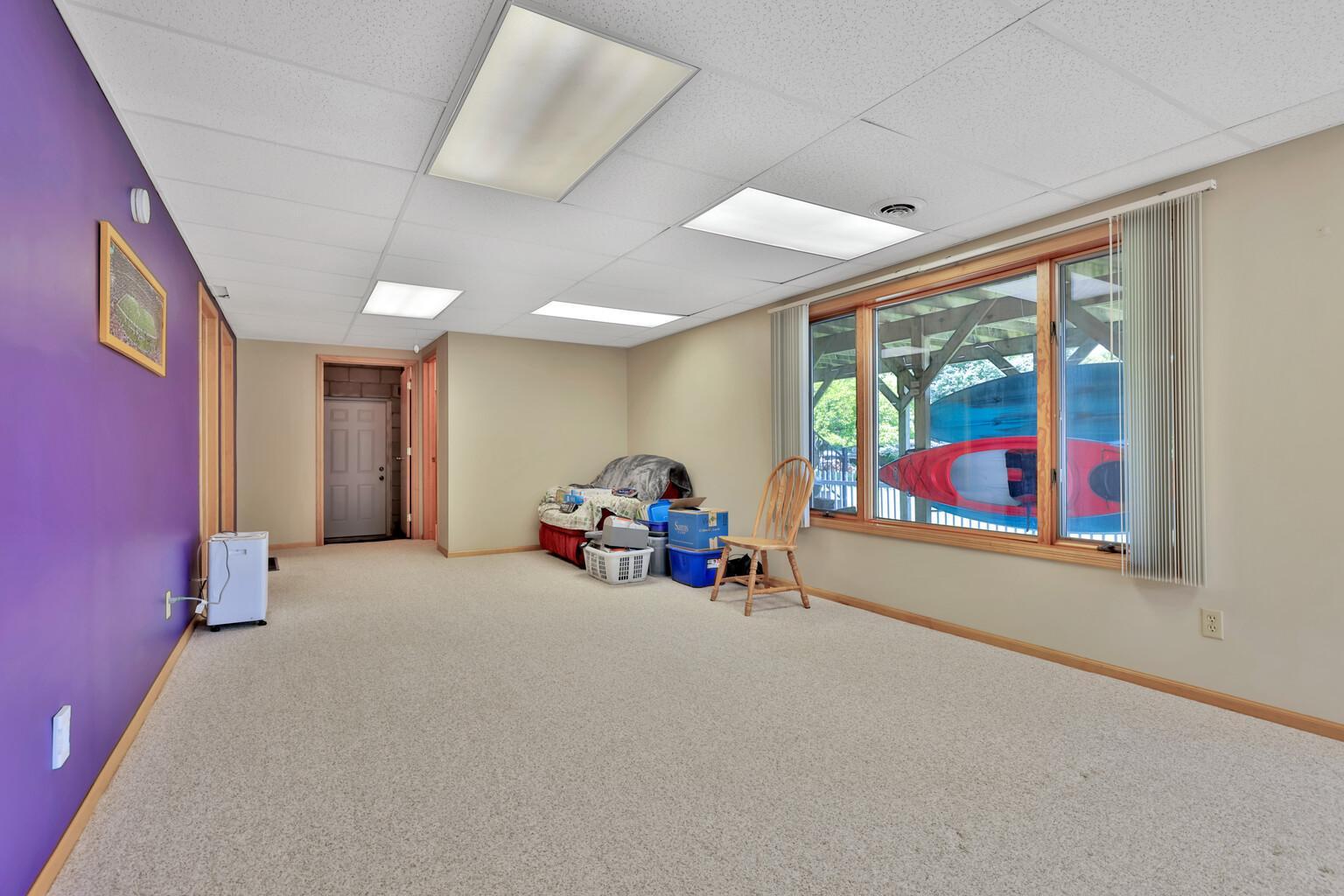 987 Demont Avenue E Property Photo 30