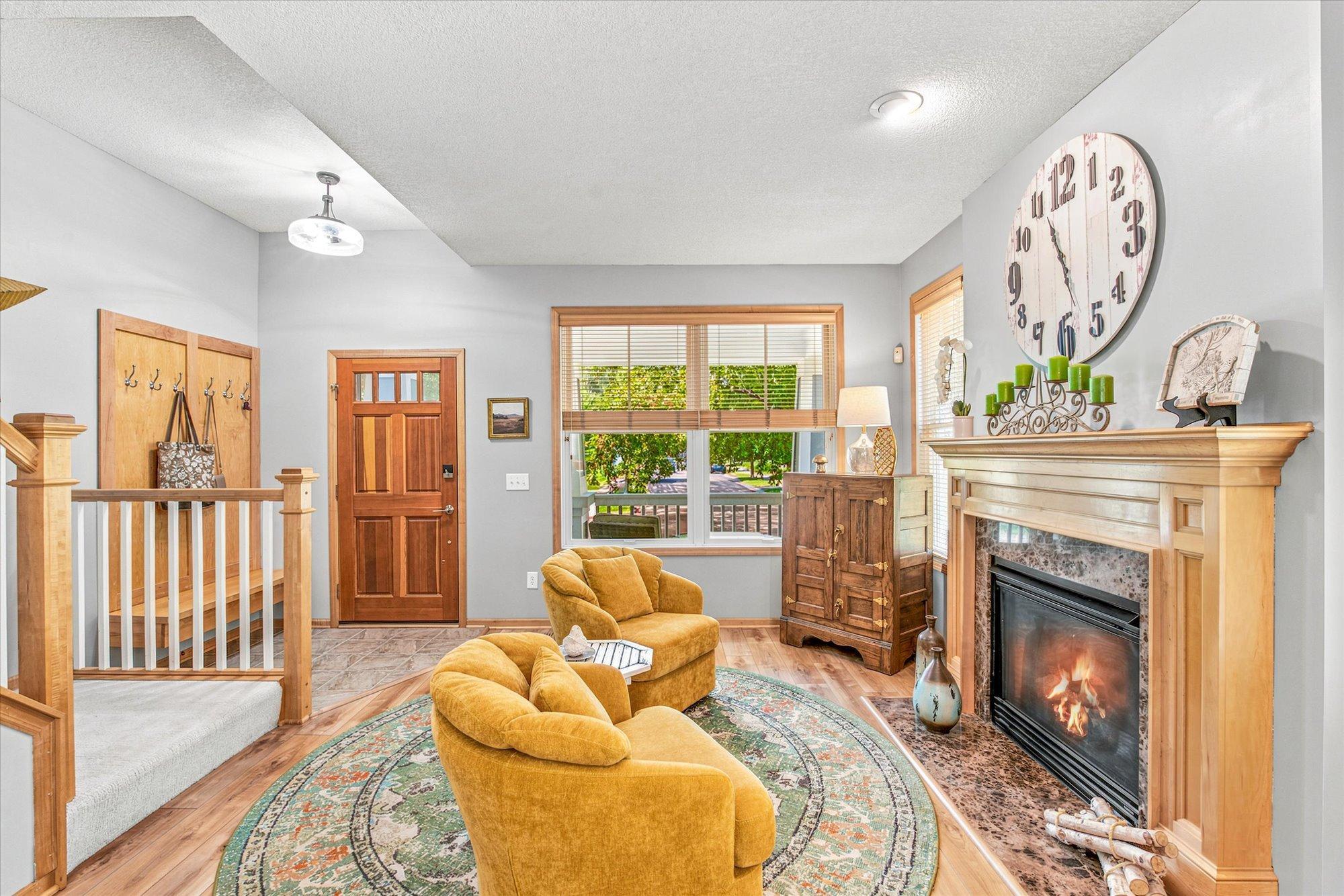 4377 Garden Way N Property Photo 8