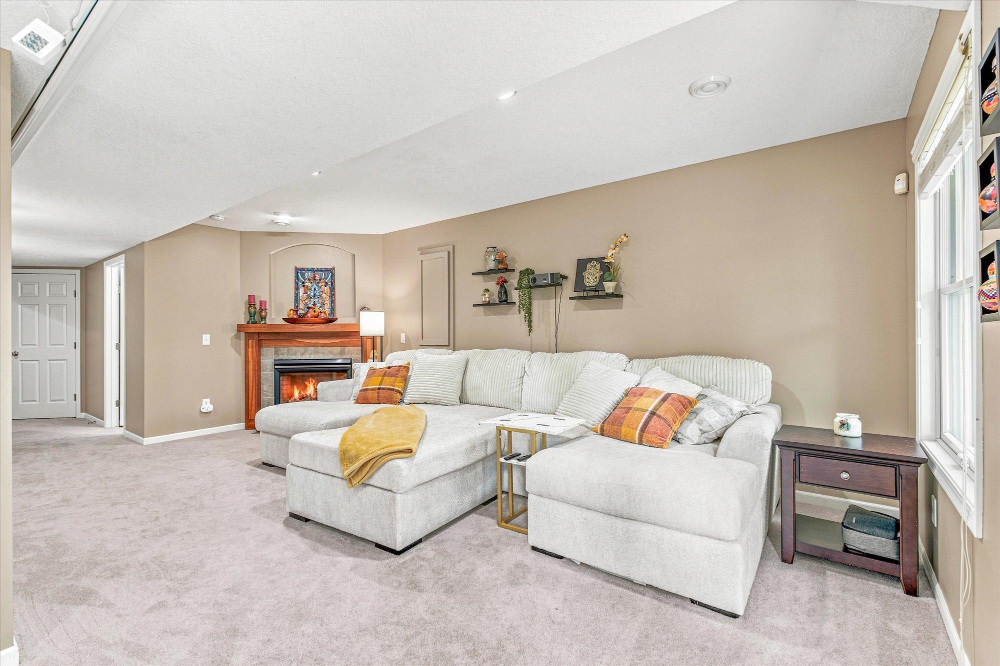 4377 Garden Way N Property Photo 37