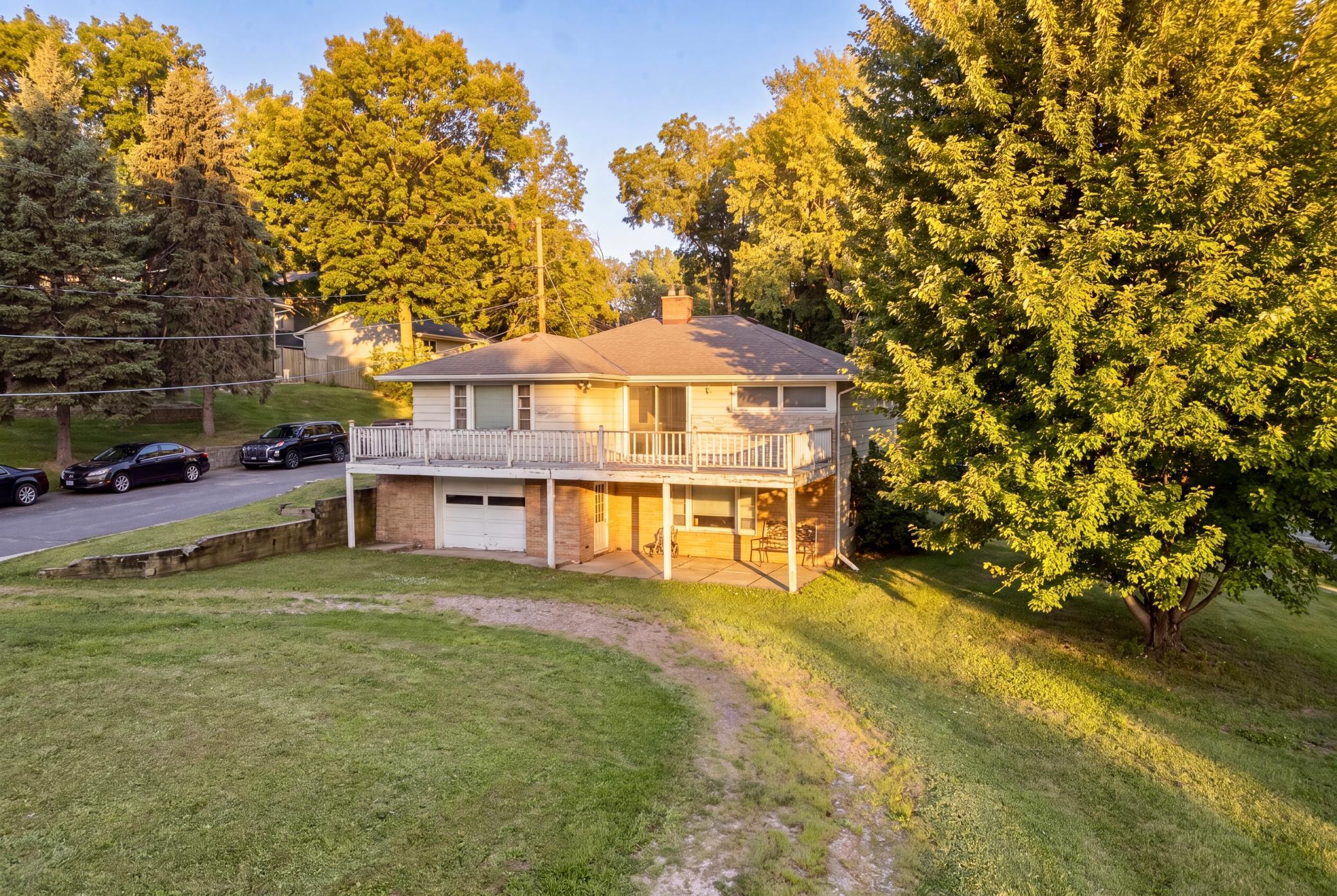 4528 Aberdeen Property Photo 3