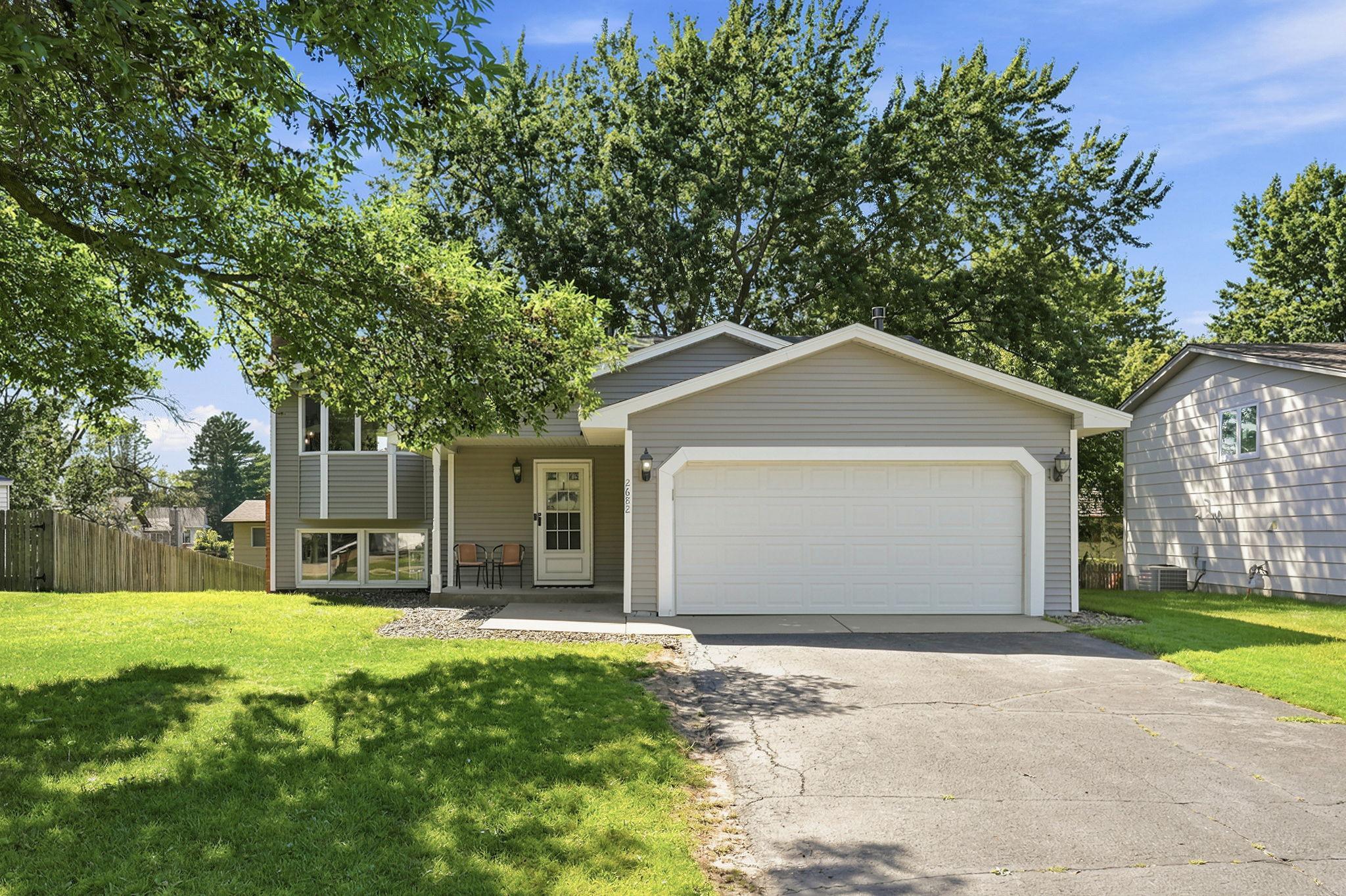 2682 Guthrie Avenue N Property Photo 1