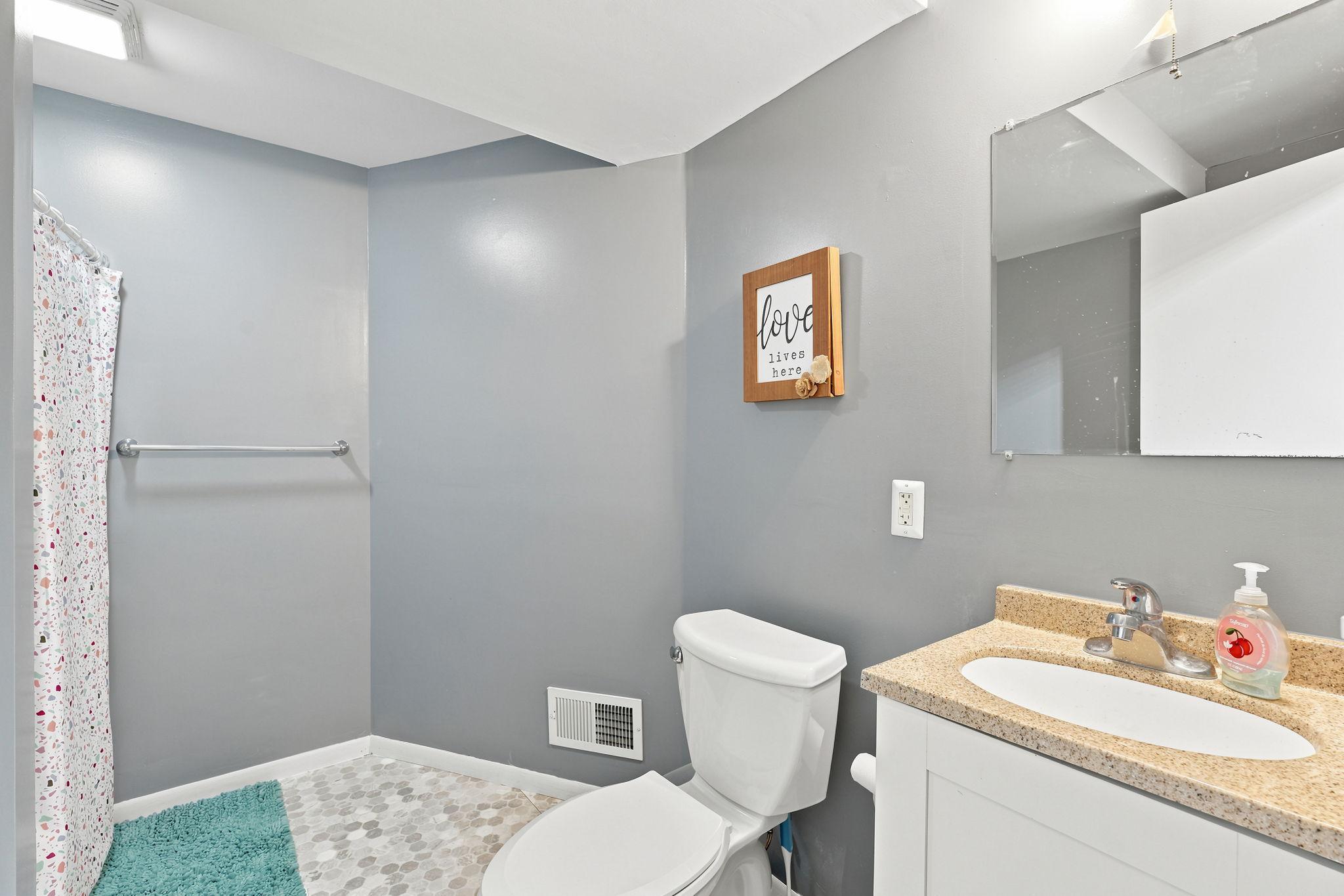 2682 Guthrie Avenue N Property Photo 30