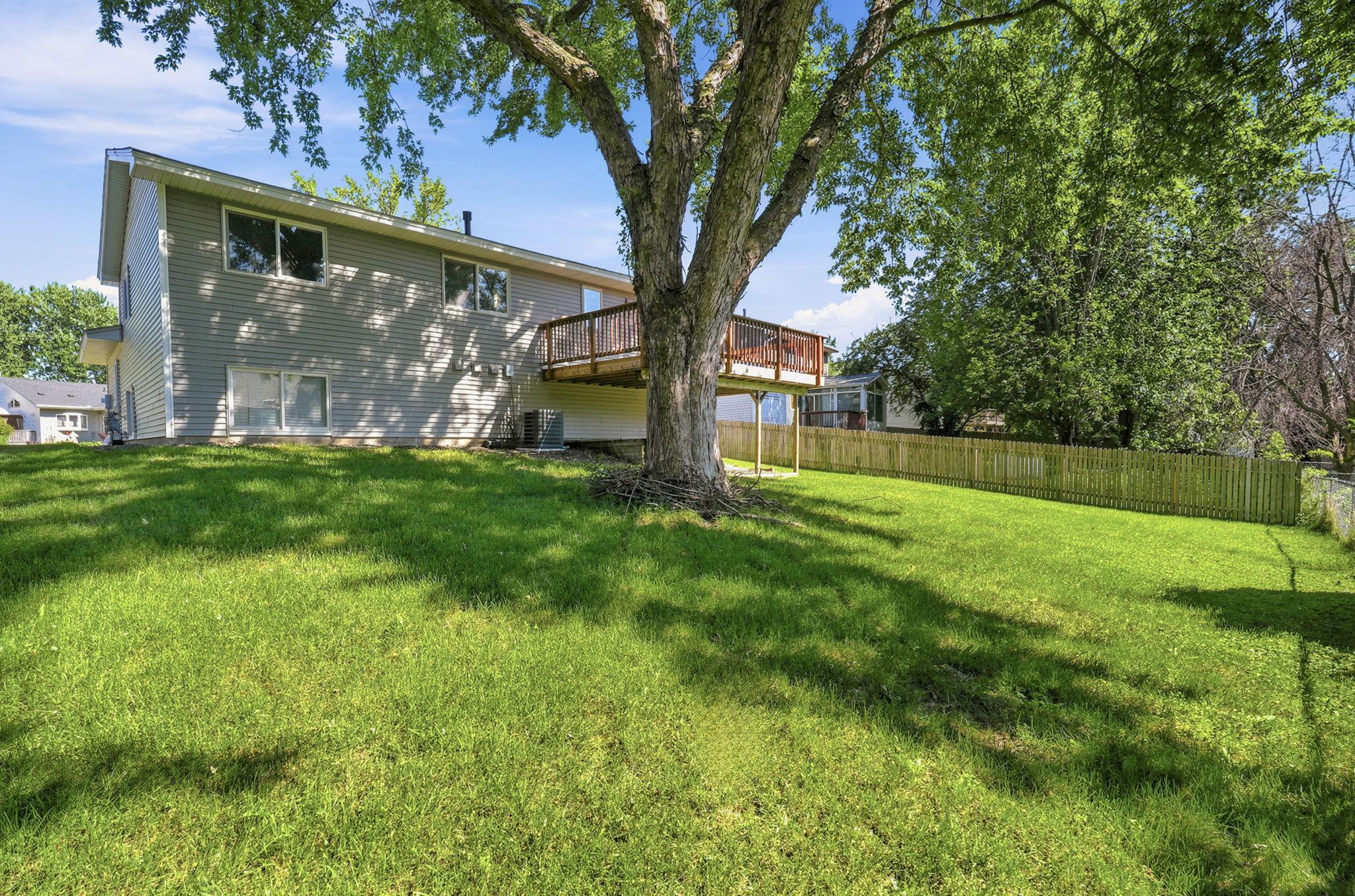 2682 Guthrie Avenue N Property Photo 35