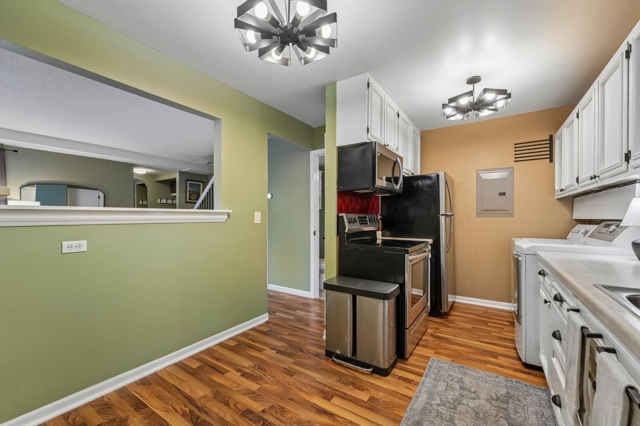 2411 Unity Avenue N Property Photo 14