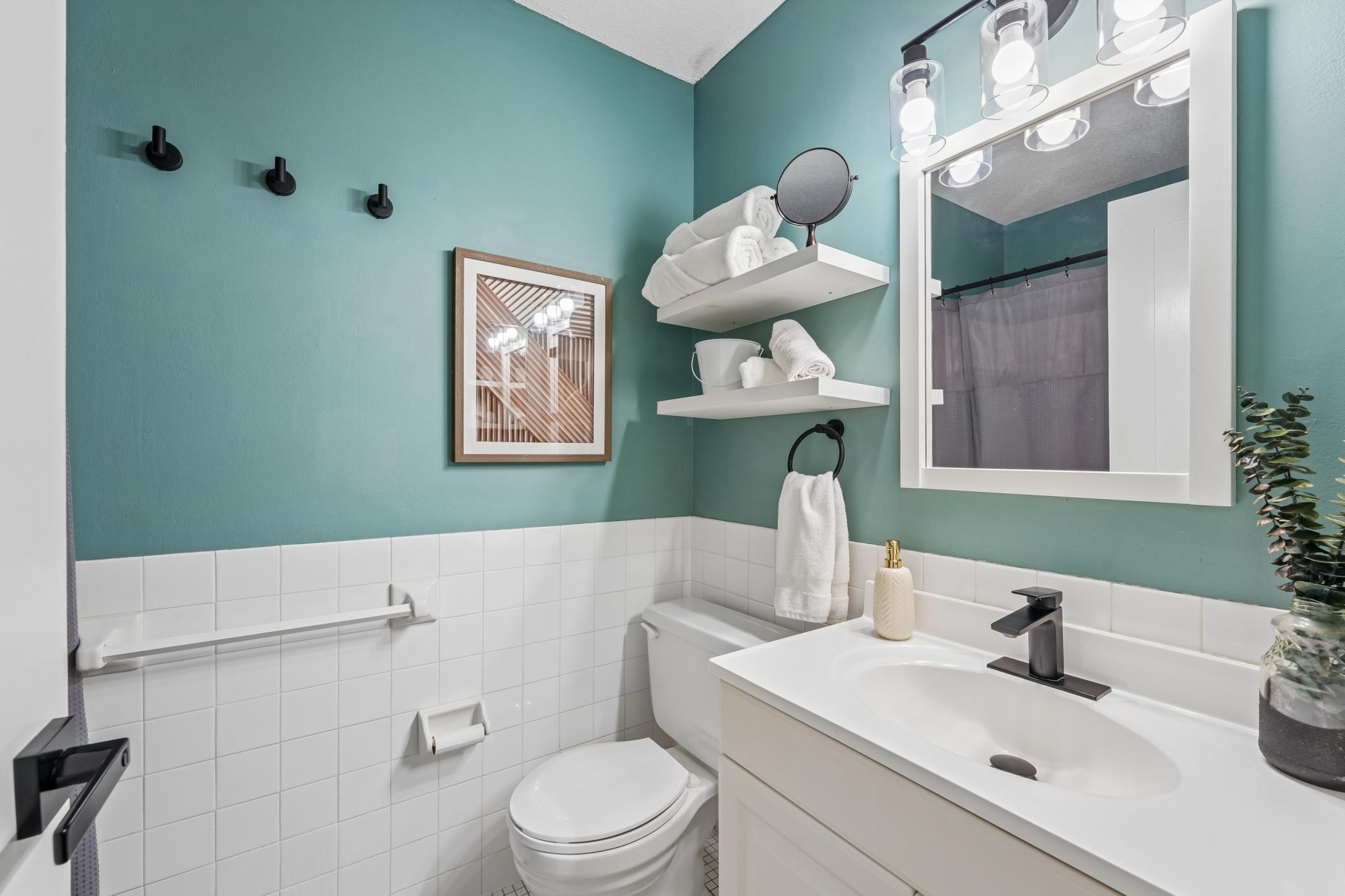 2411 Unity Avenue N Property Photo 21