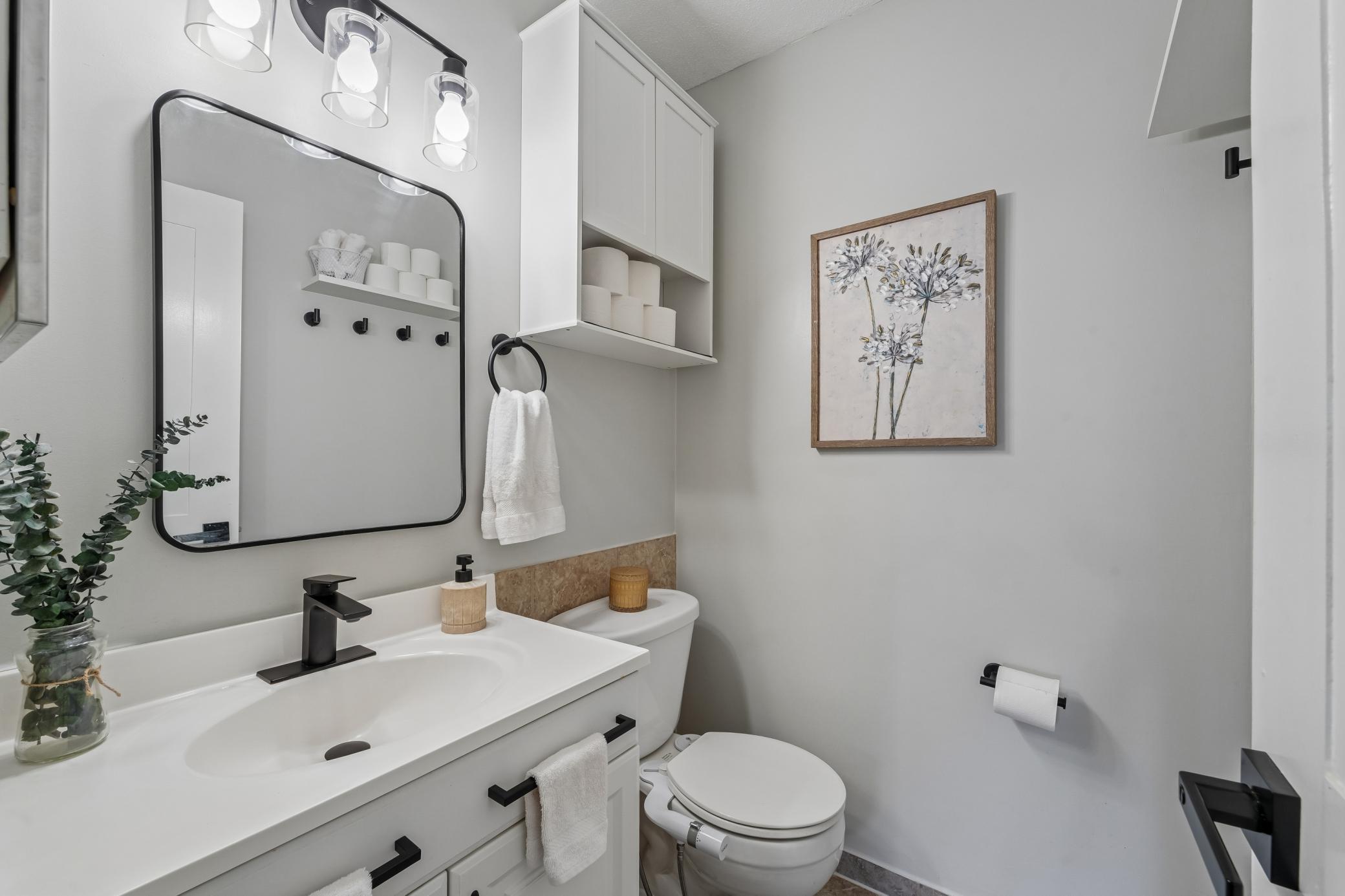 2411 Unity Avenue N Property Photo 25