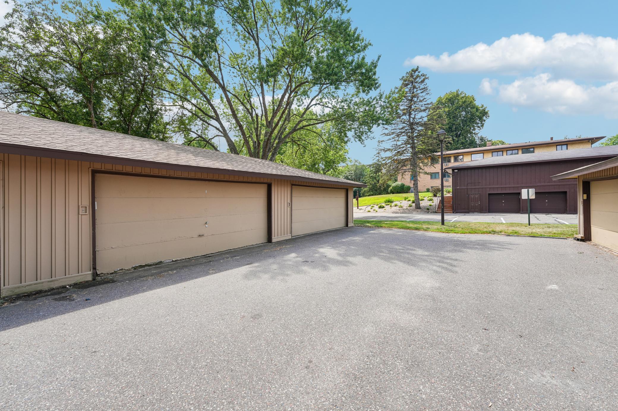 2411 Unity Avenue N Property Photo 26