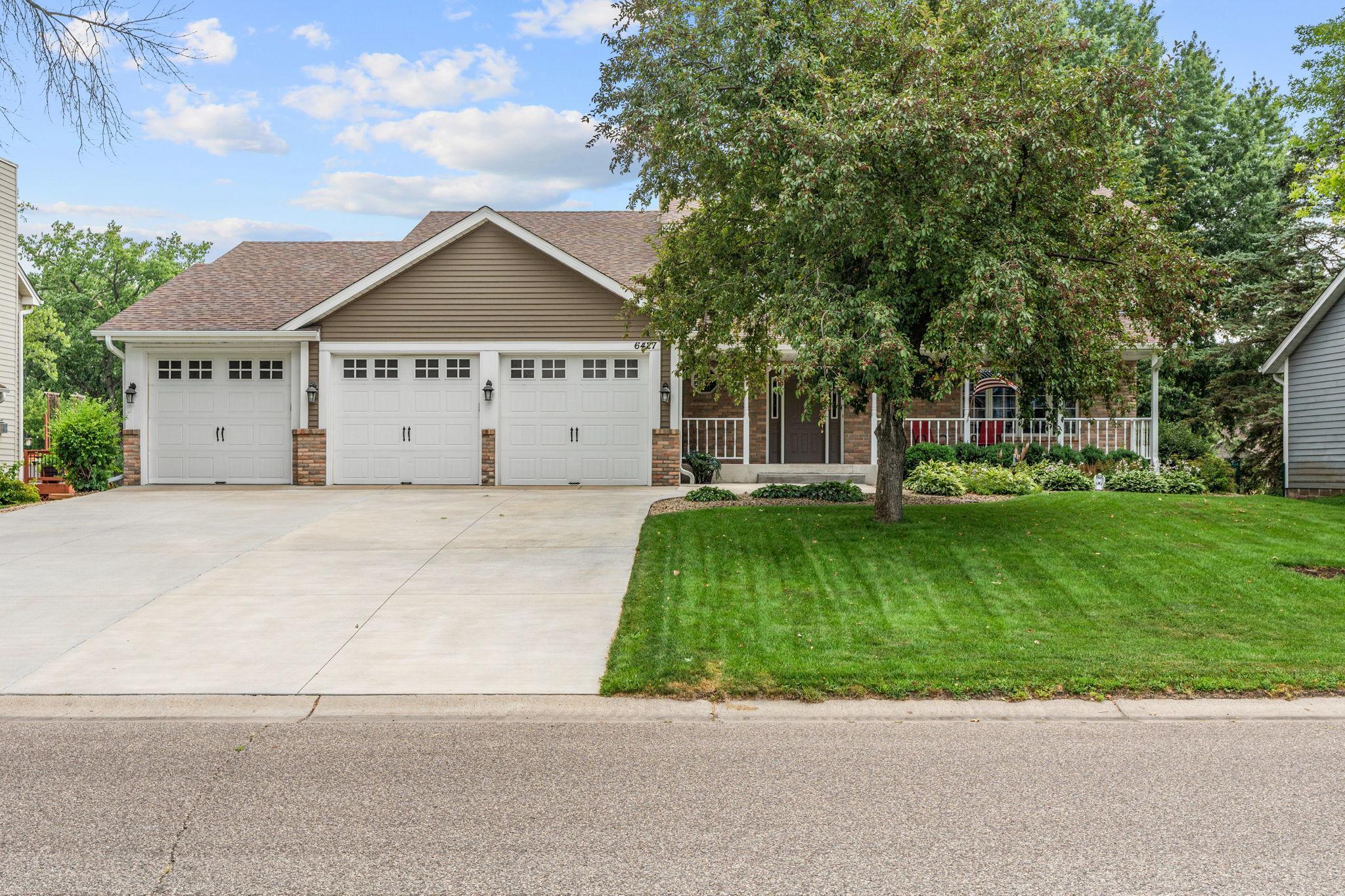 6427 Deerwood Lane Property Photo 1