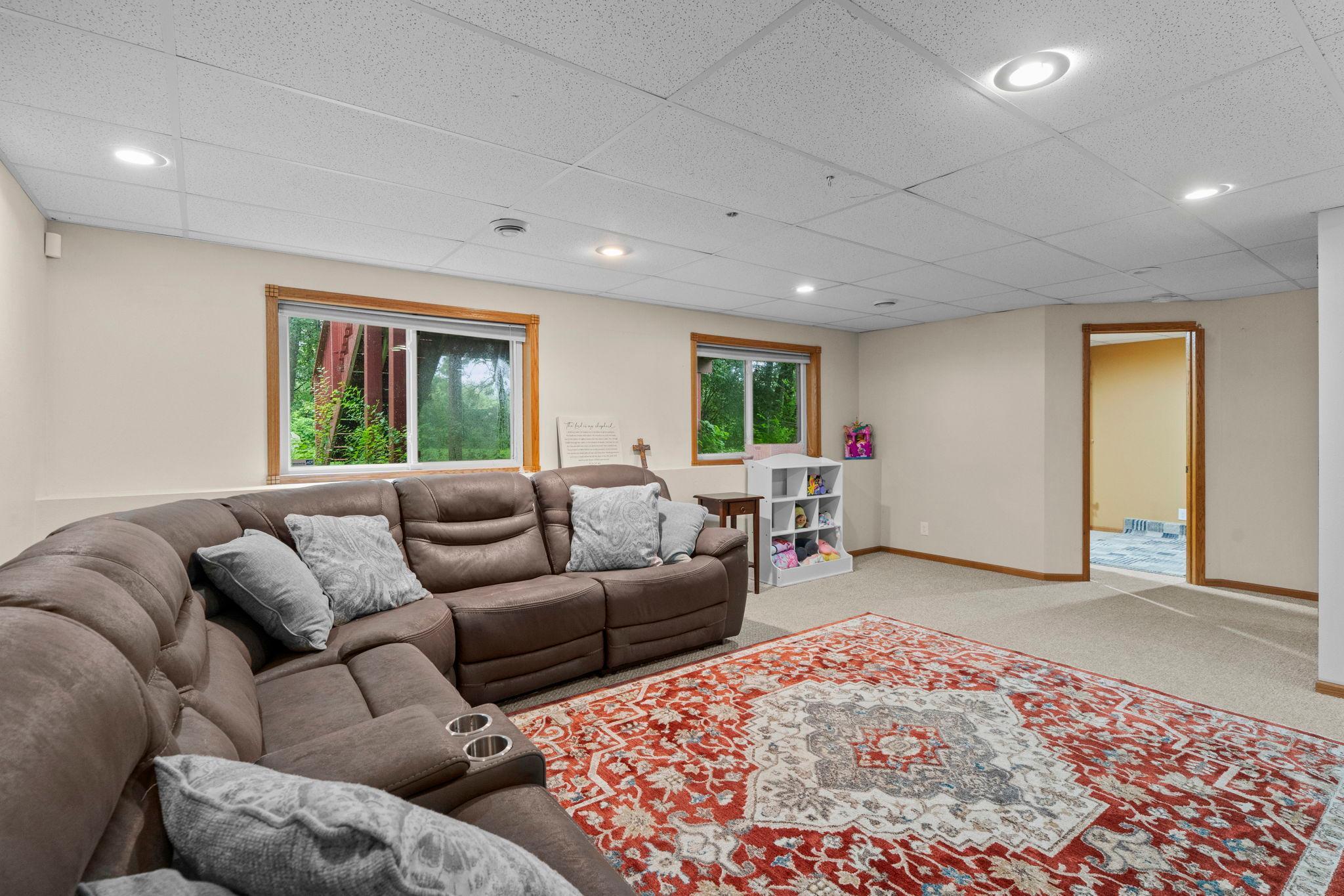 929 4th Avenue E Property Photo 27