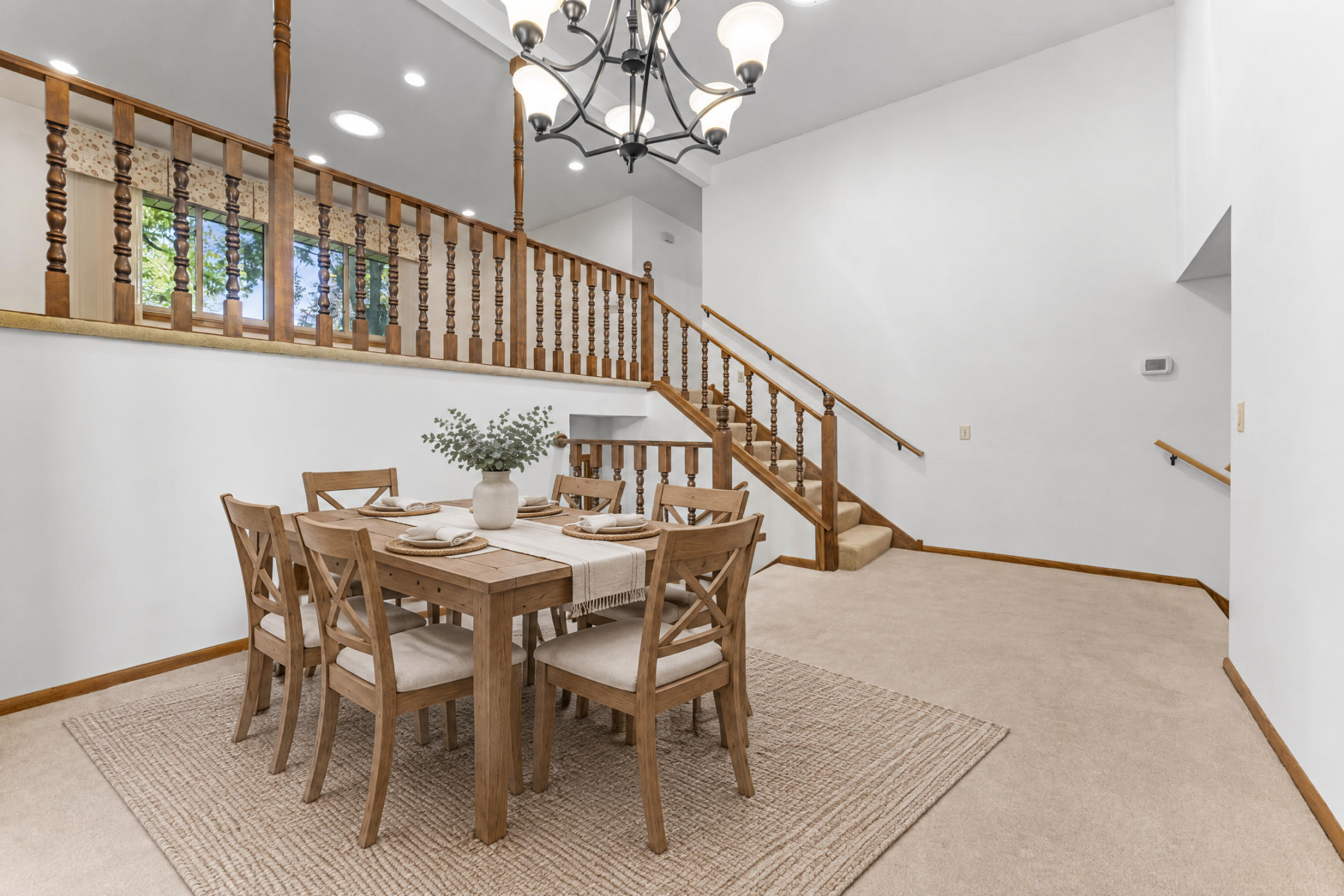 1810 Howell Street N Property Photo 14