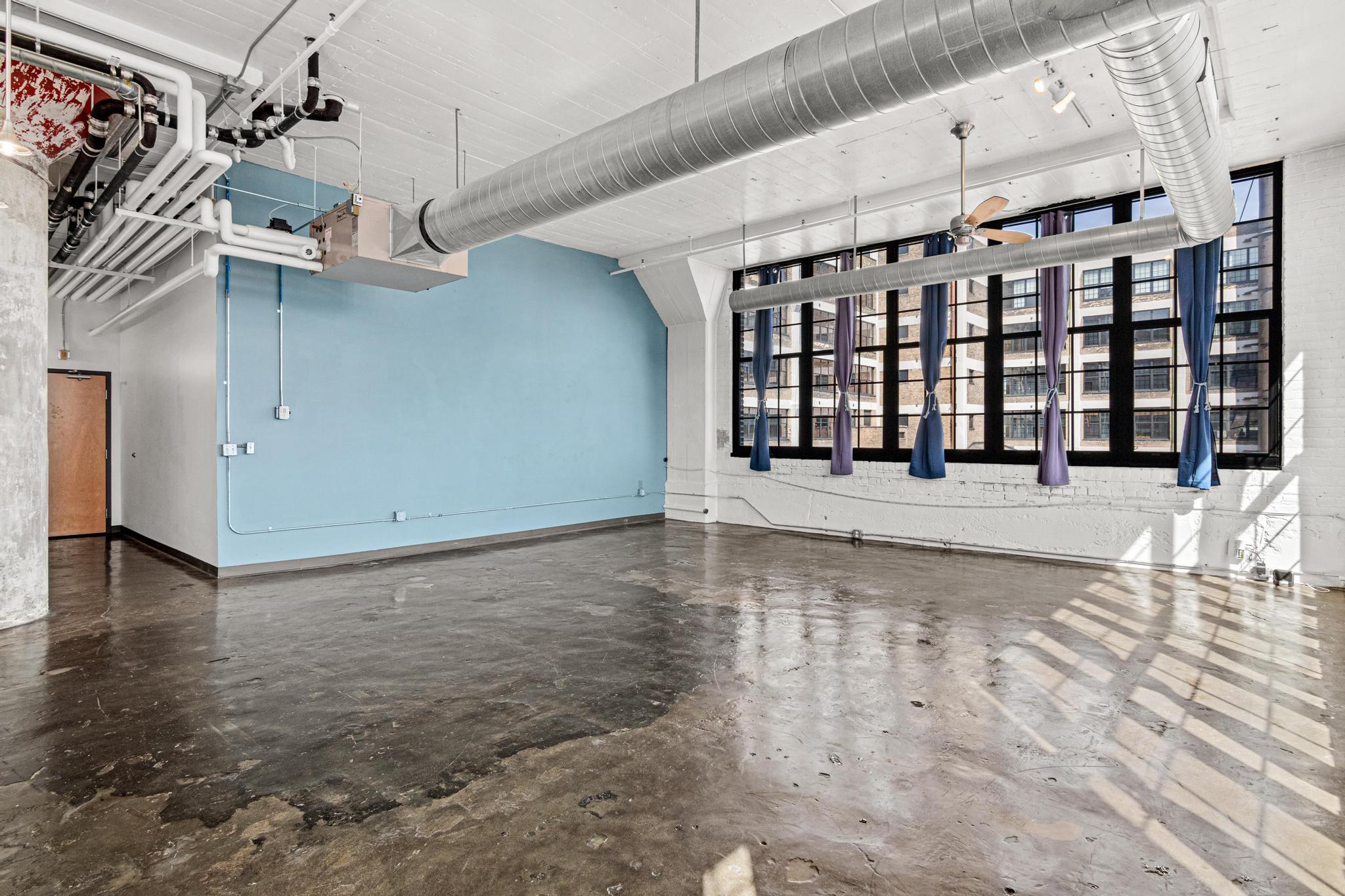 500 Robert Street N 401 Property Photo 2