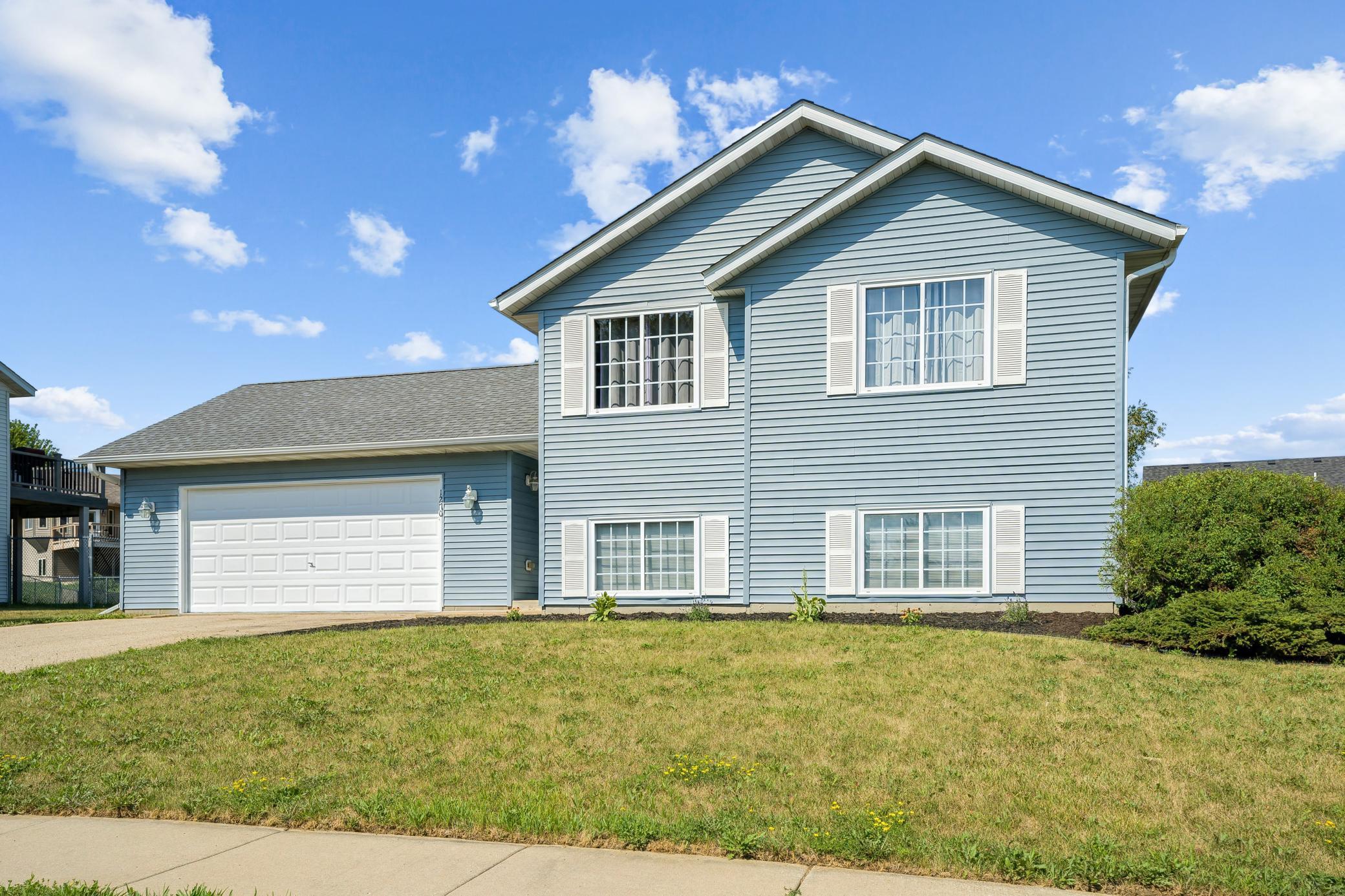 1270 Pine Ridge Drive Ne Property Photo 1