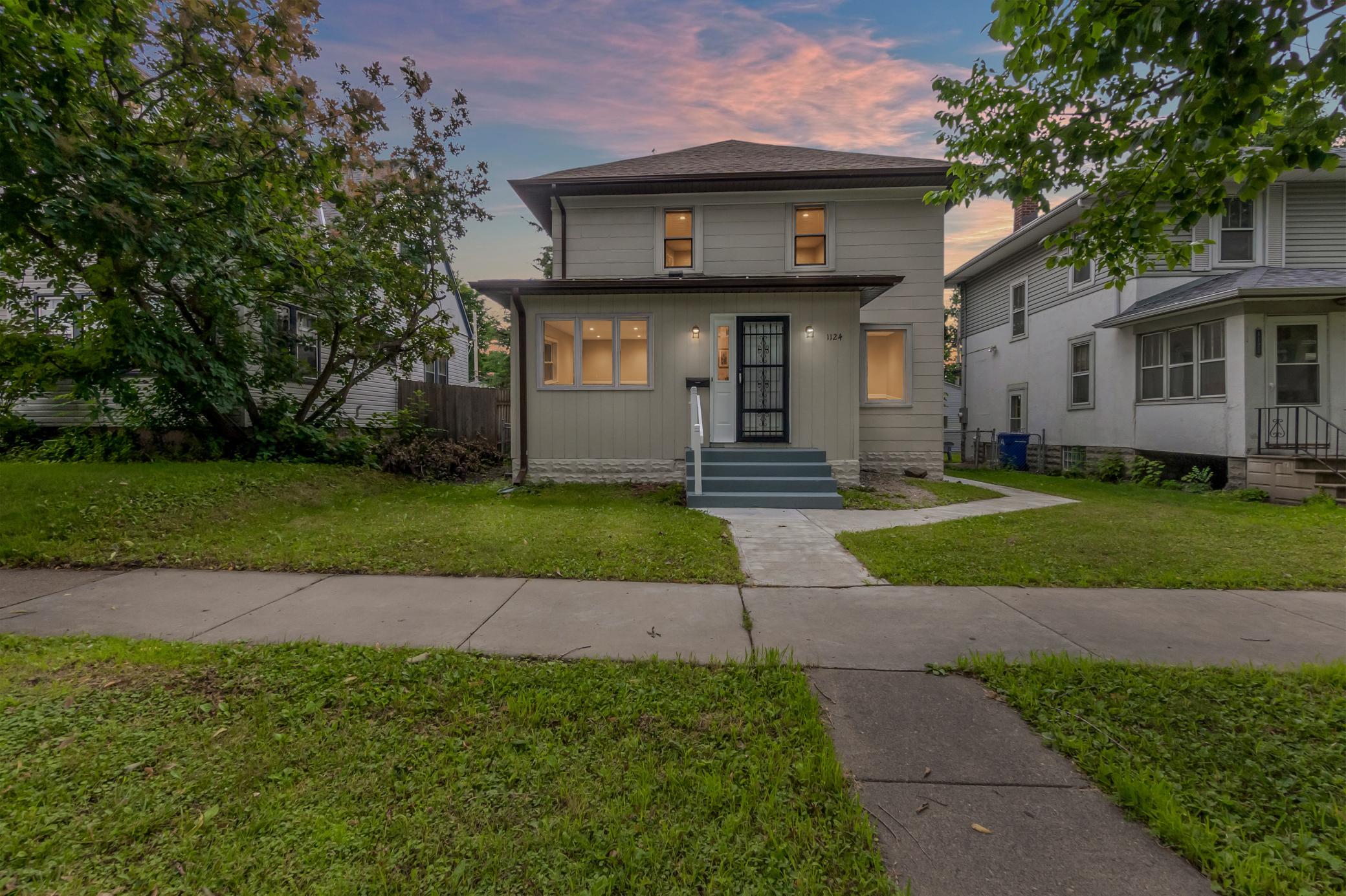 1124 Jessamine Avenue E Property Photo