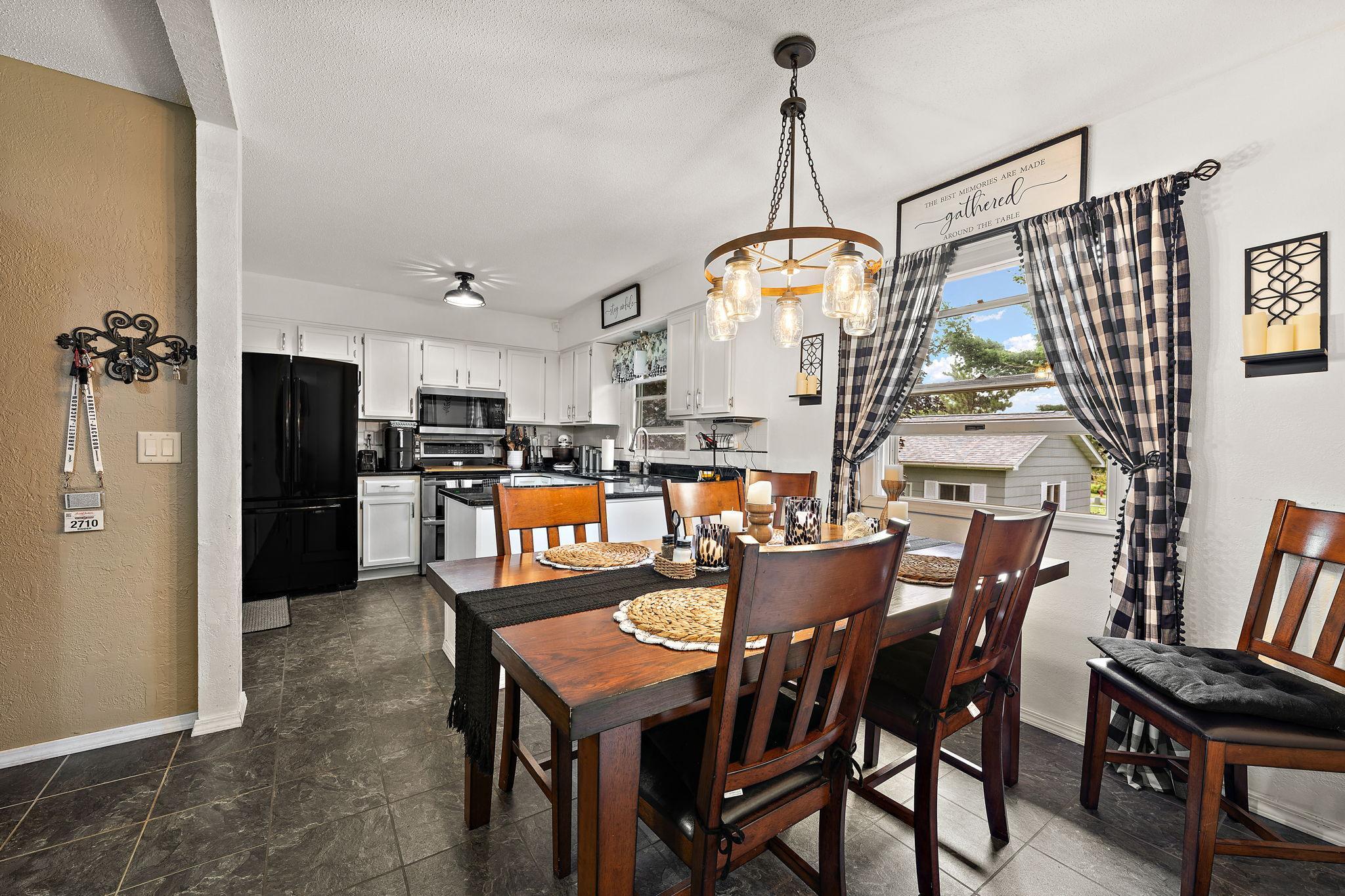380 2nd Street Property Photo 19