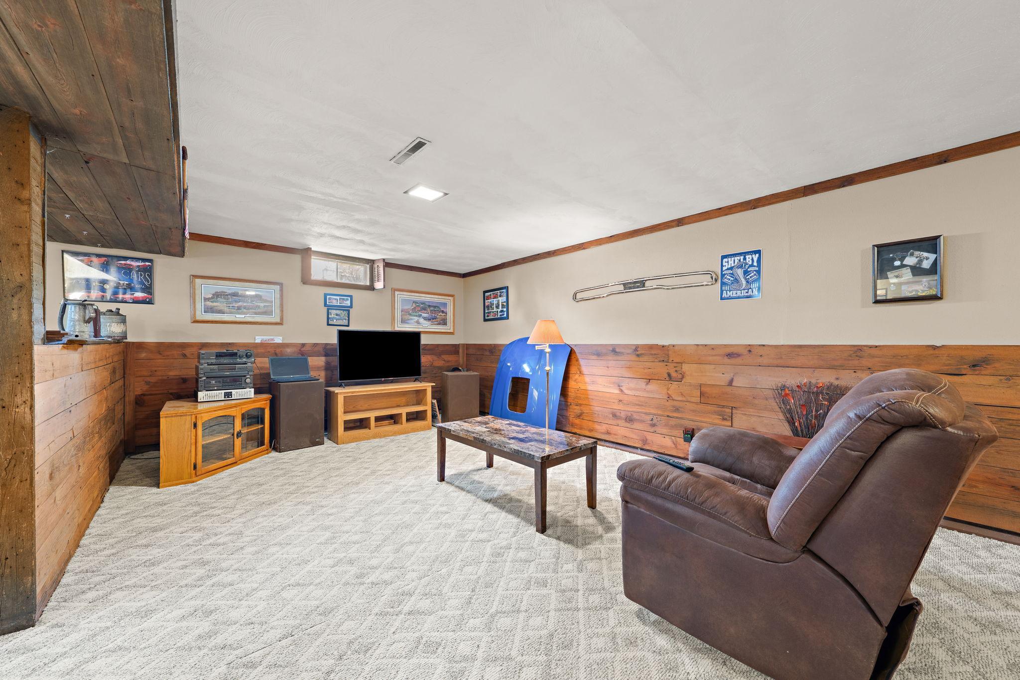 380 2nd Street Property Photo 35