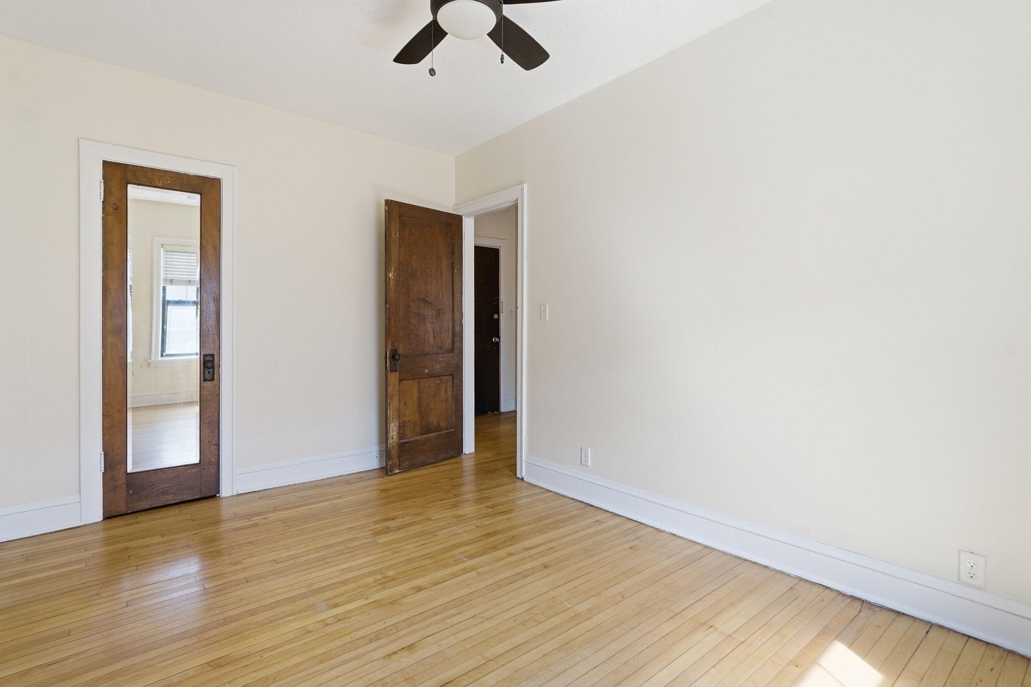 220 E 19th Street 208 Property Photo 9