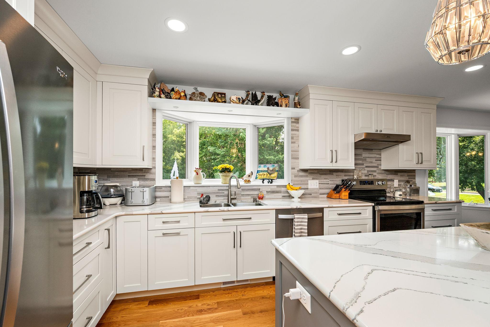 5565 Howards Point Road Property Photo 6
