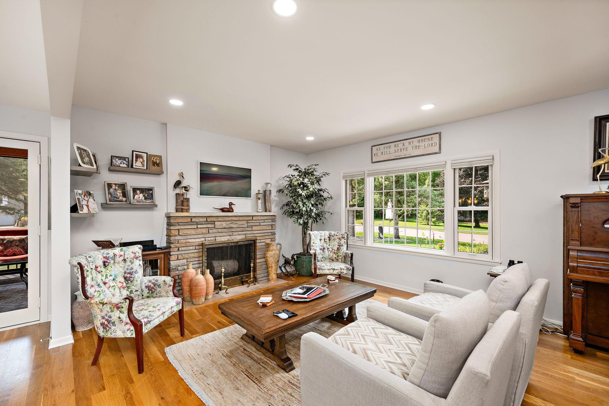 5565 Howards Point Road Property Photo 10