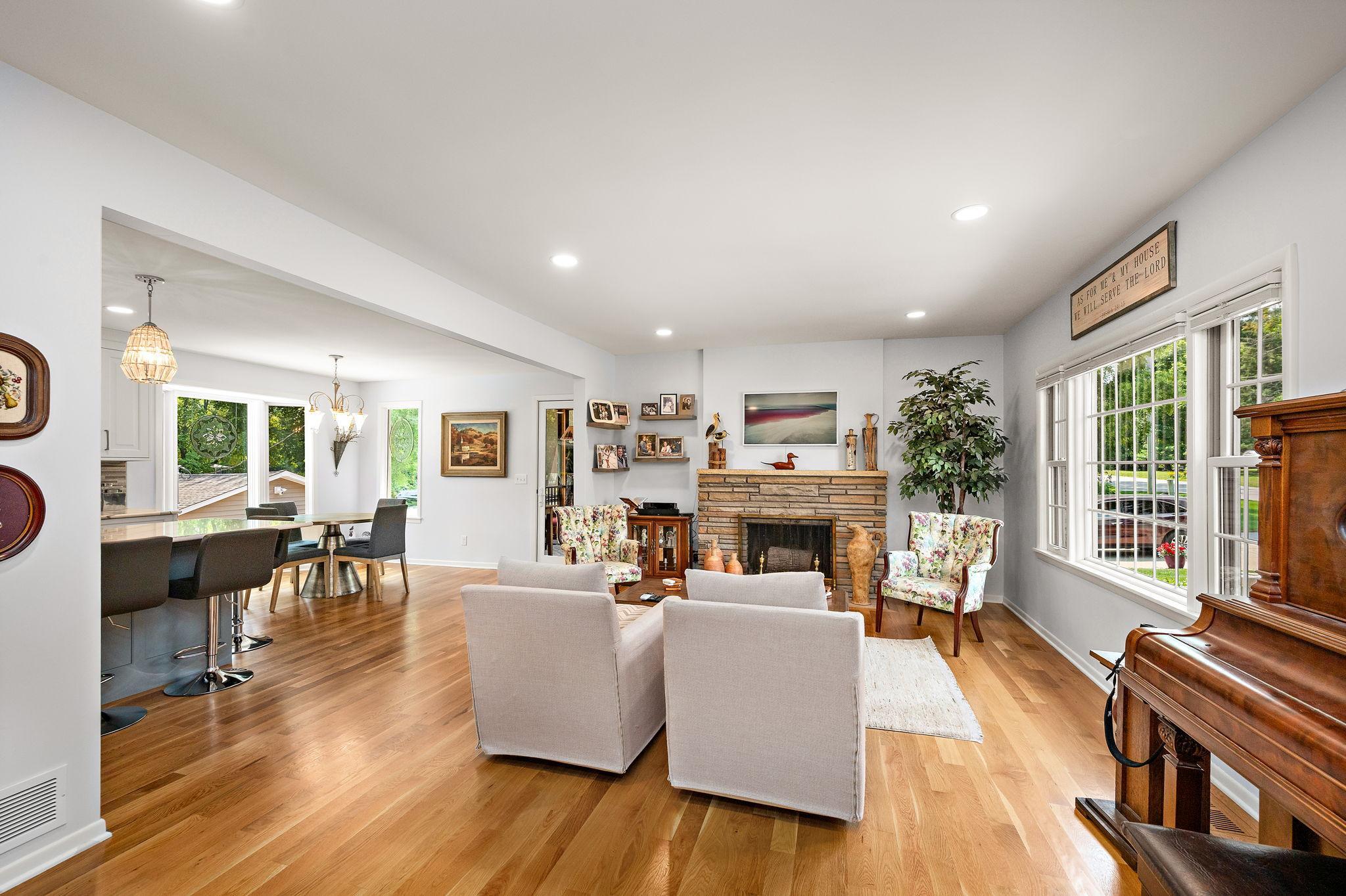 5565 Howards Point Road Property Photo 11