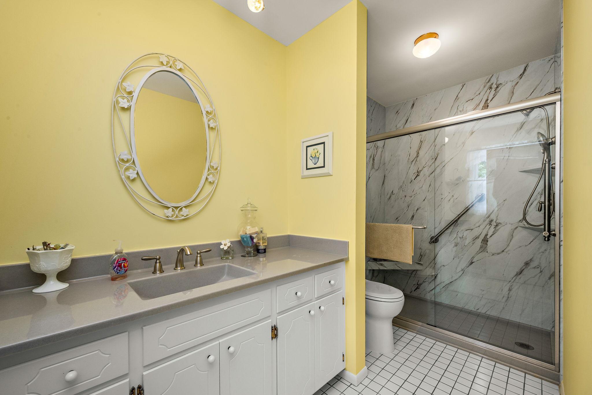 5565 Howards Point Road Property Photo 15
