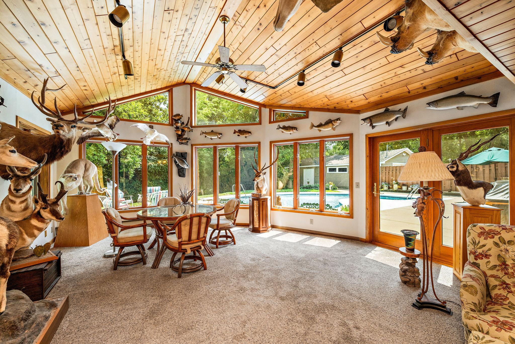 5565 Howards Point Road Property Photo 24