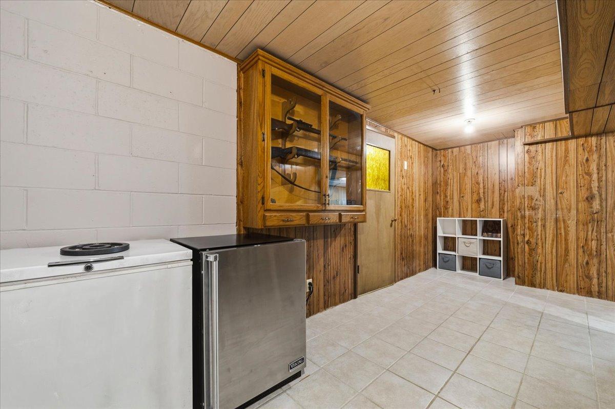 8833 County Road 11 Ne Property Photo 20