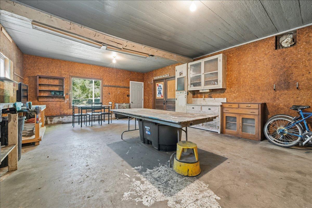 8833 County Road 11 Ne Property Photo 40