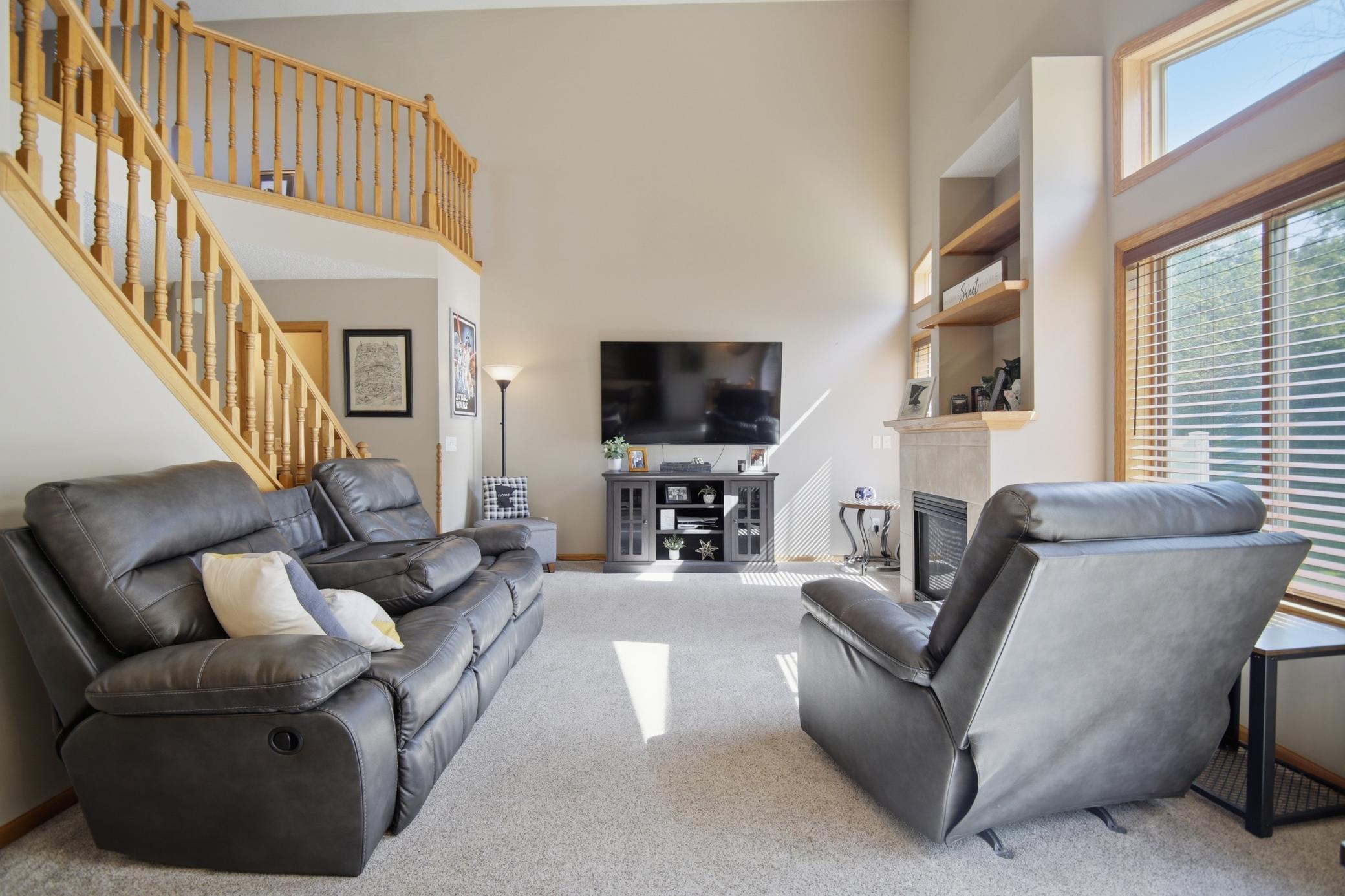 2445 Birn Hill Drive Property Photo 9