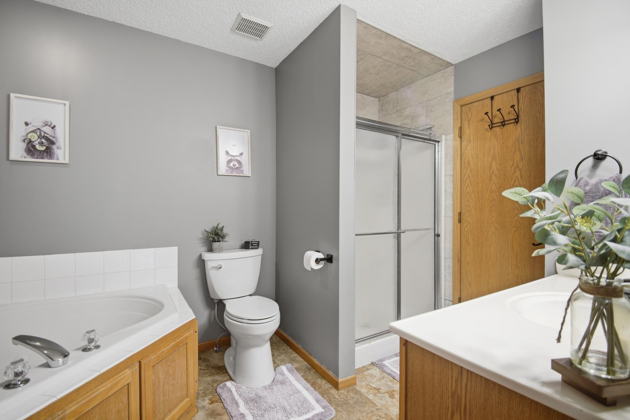 2445 Birn Hill Drive Property Photo 18